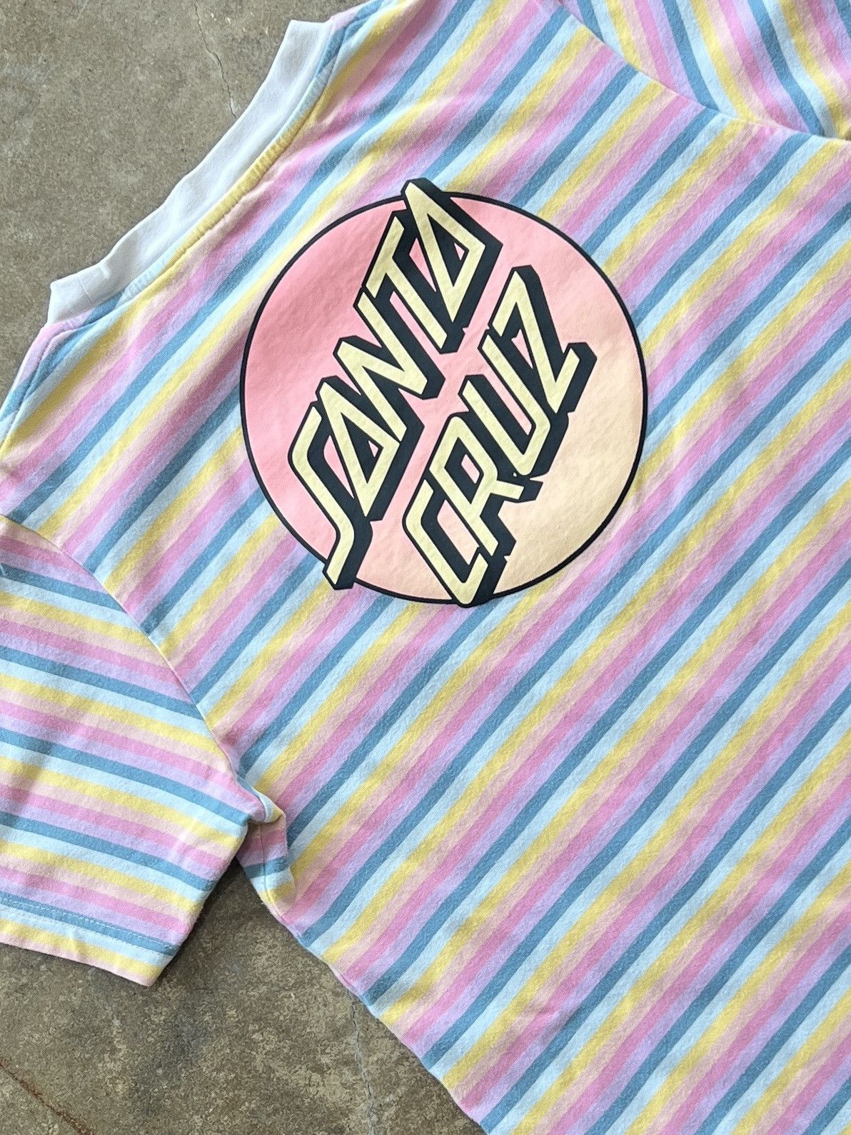 Santa Cruz Skateboards Santa Cruz Stripe Logo Crop Tee Small Size US S / EU 44-46 / 1 - 1 Thumbnail