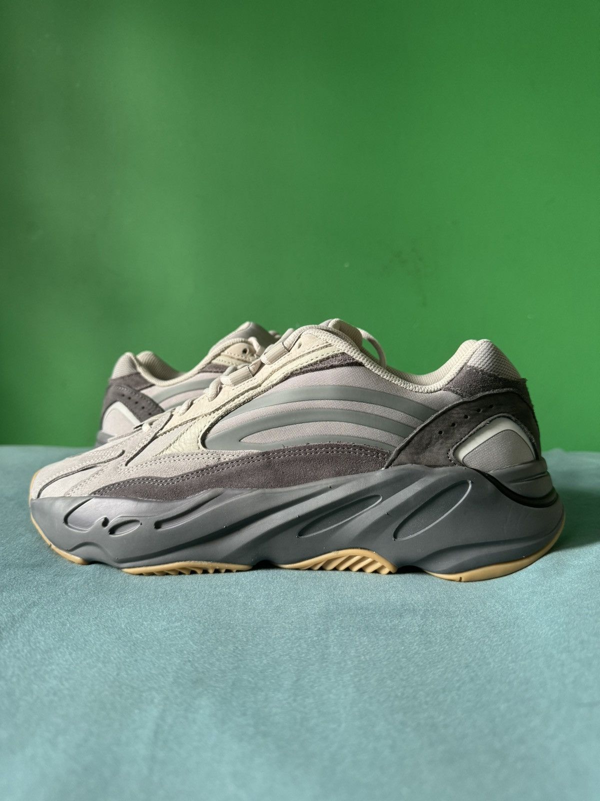 Adidas Yeezy 700 V2 Tephra 2019