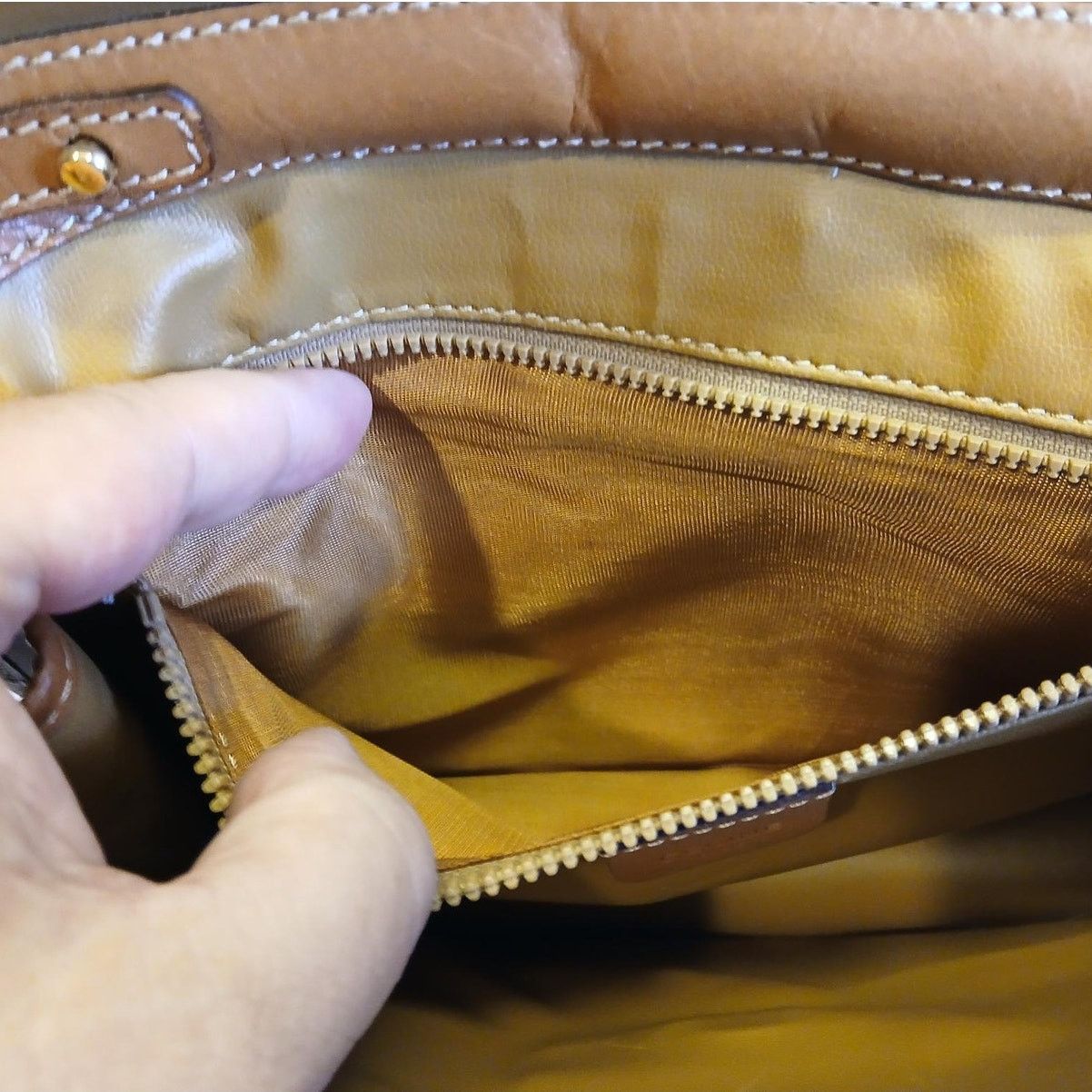 Celine Authentic Celine Triomphe Logo Macadam Beige Crossbody Bag Size ONE SIZE - 20 Thumbnail