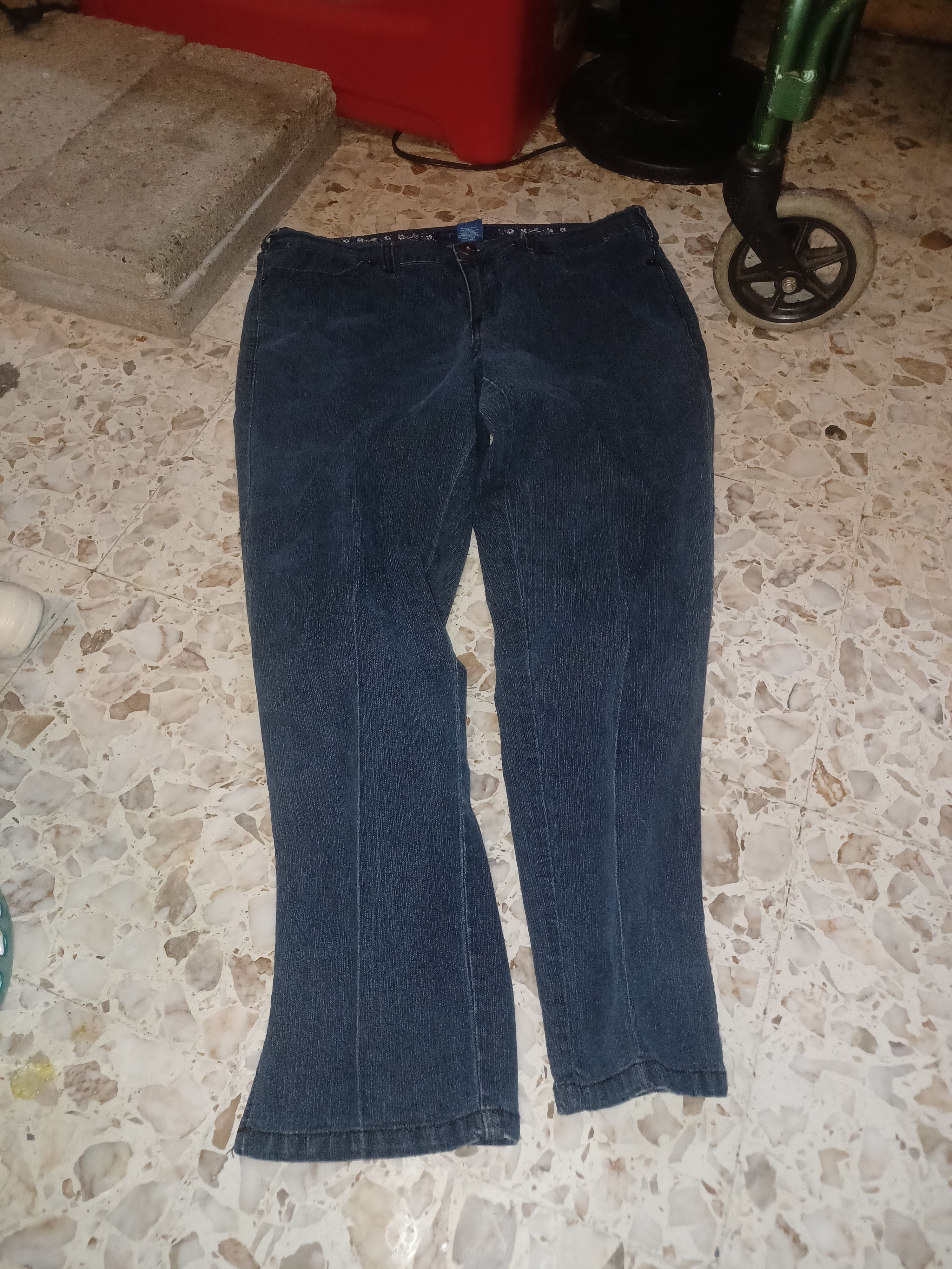 Avenue Avenue Jeans Women's Blue Jeans SZ 14 Average Size 36" / US 14 / IT 50 - 1 Thumbnail
