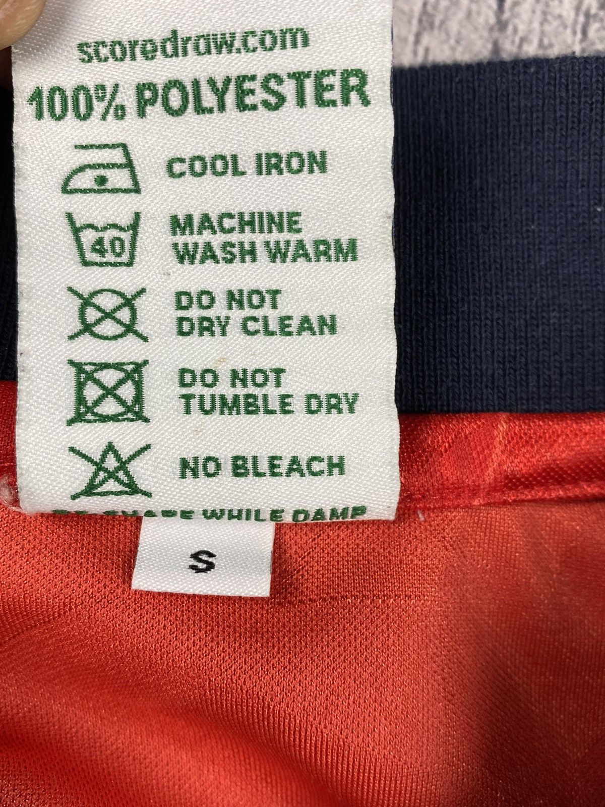Vintage Vintage Office Retro England Soccer Jersey Tee T Shirt Size US S / EU 44-46 / 1 - 10 Thumbnail