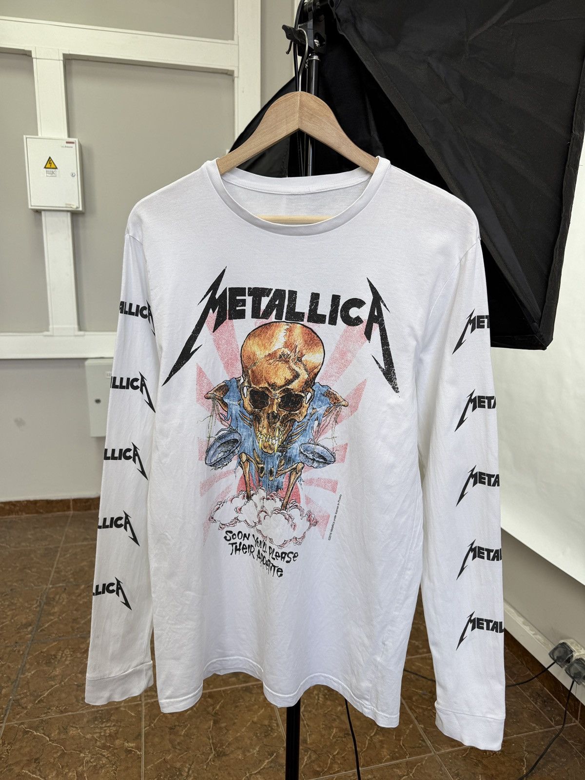 Metallica 🇺🇸 Vtg Y2K Metallica Soon You’ll Please Their Appetite LongSl Size US M / EU 48-50 / 2 - 1 Thumbnail