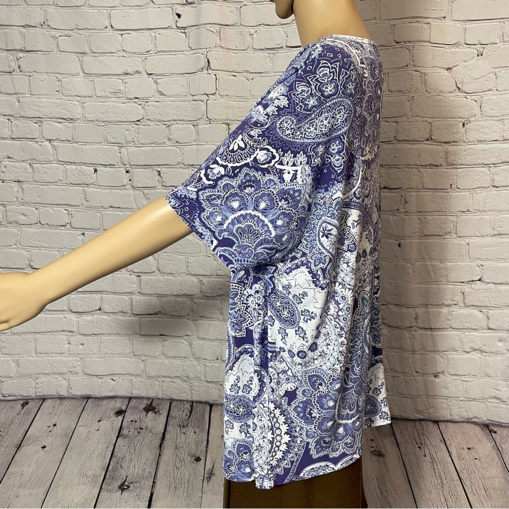 Elie Tahari NWT New Tahari Blue Paisley Short Sleeve Top Size 1X Size XL / US 12-14 / IT 48-50 - 3 Thumbnail