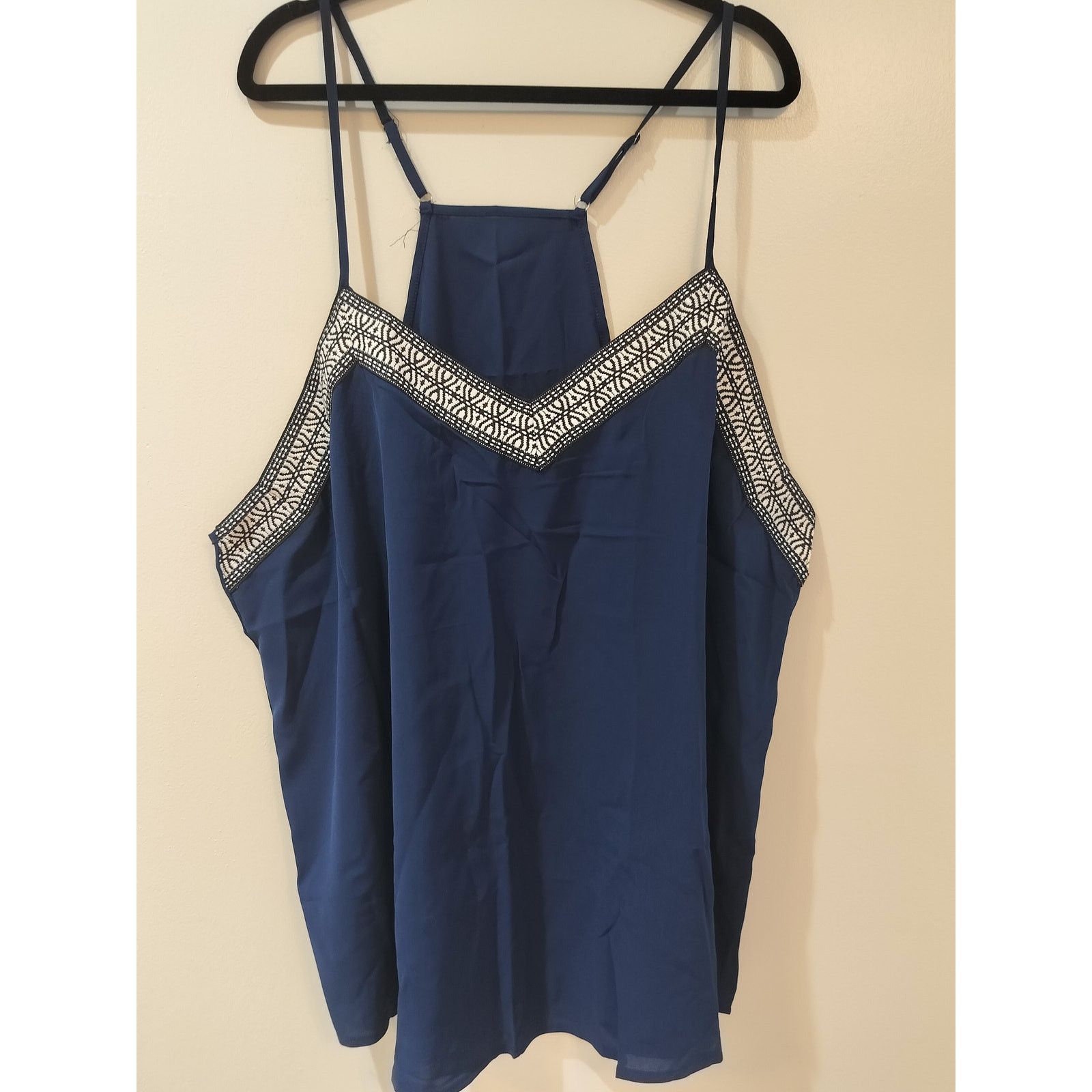 Other Dreamkue Plus 4X Navy Blue Cami Tank Embroidered Trim Size 4XL / US 24-26 - 1 Thumbnail