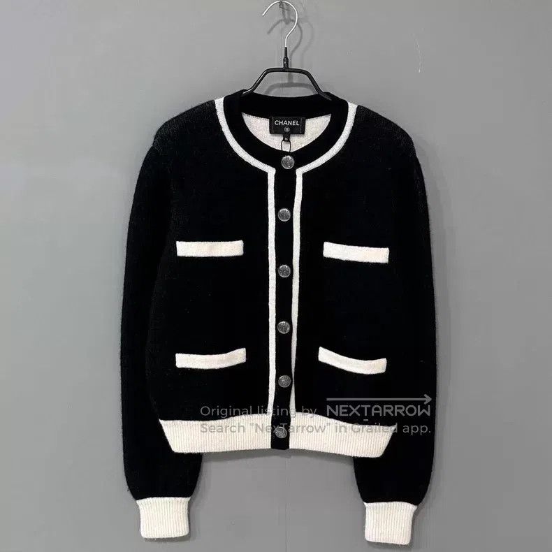 Chanel Chanel 21b classic black and white panda cashmere jacket Size XS / US 0-2 / IT 36-38 - 1 Thumbnail