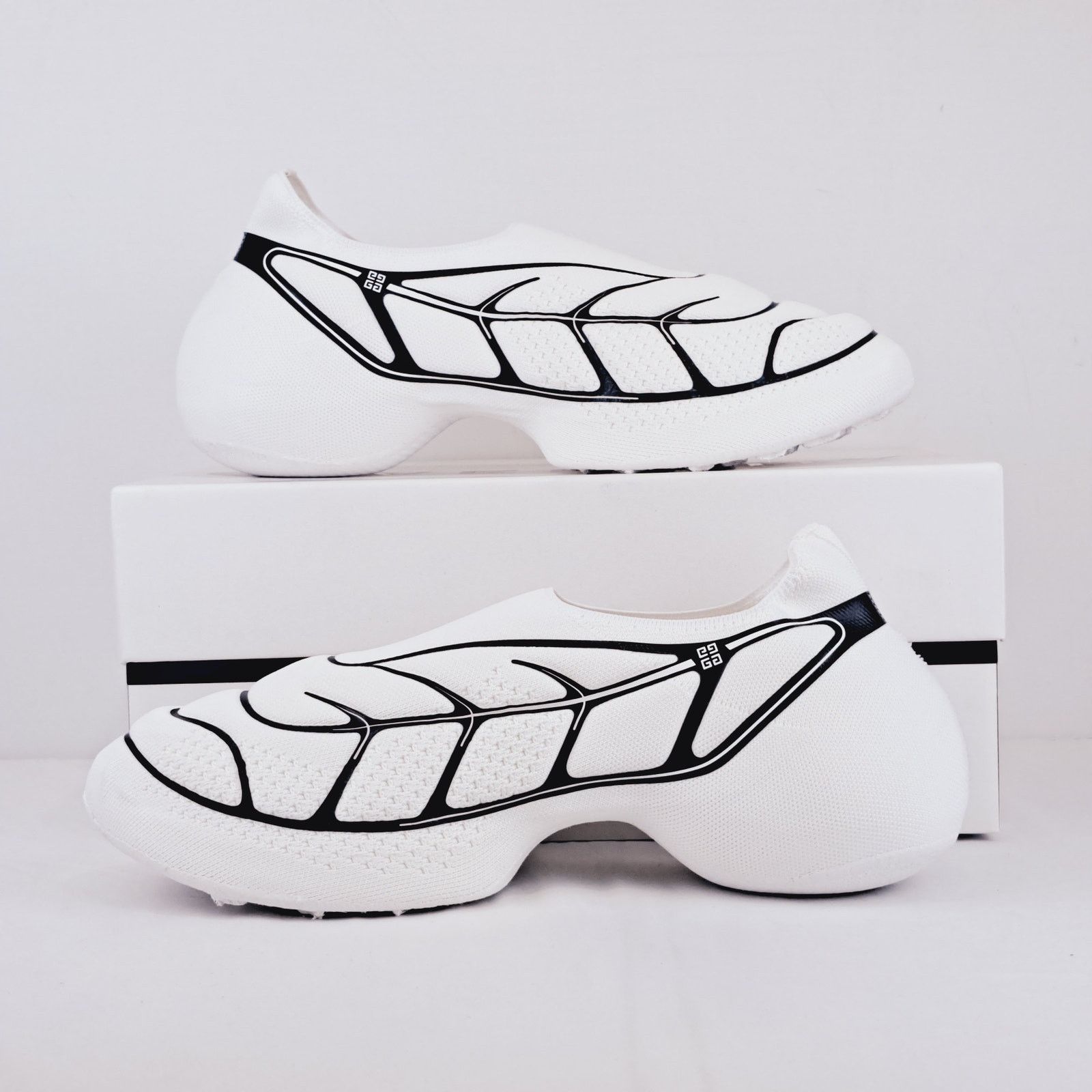 Givenchy o1rshd1 TK-360 Plus Sneakers in Black/White Size US 14 / EU 47 - 1 Thumbnail