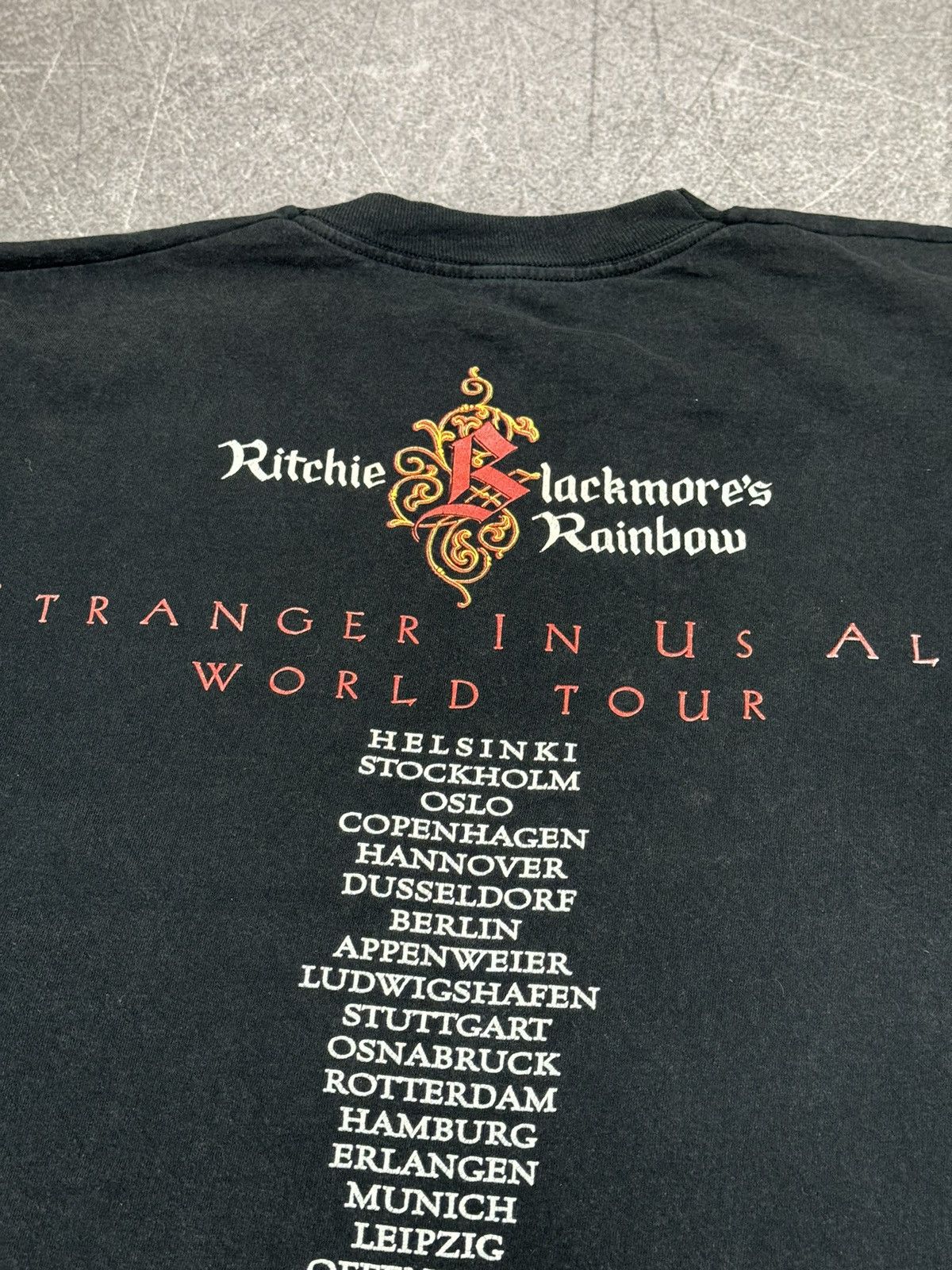 Band Tees Vintage 1995 Ritchie Blackmore Rainbow T Shirt Size US L / EU 52-54 / 3 - 16 Thumbnail