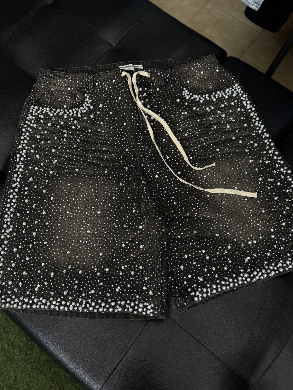 Vale Vale Valley Rhinestone Shorts Black 38 (NEW) Size US 38 / EU 54 - 4 Thumbnail