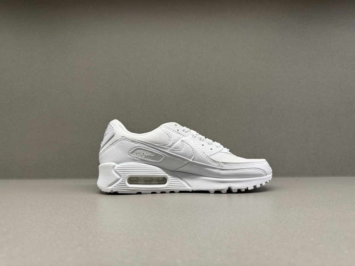 Nike Nike Air Max 90 Triple White 20022 Women’s Size US 9 / IT 39 - 6 Thumbnail