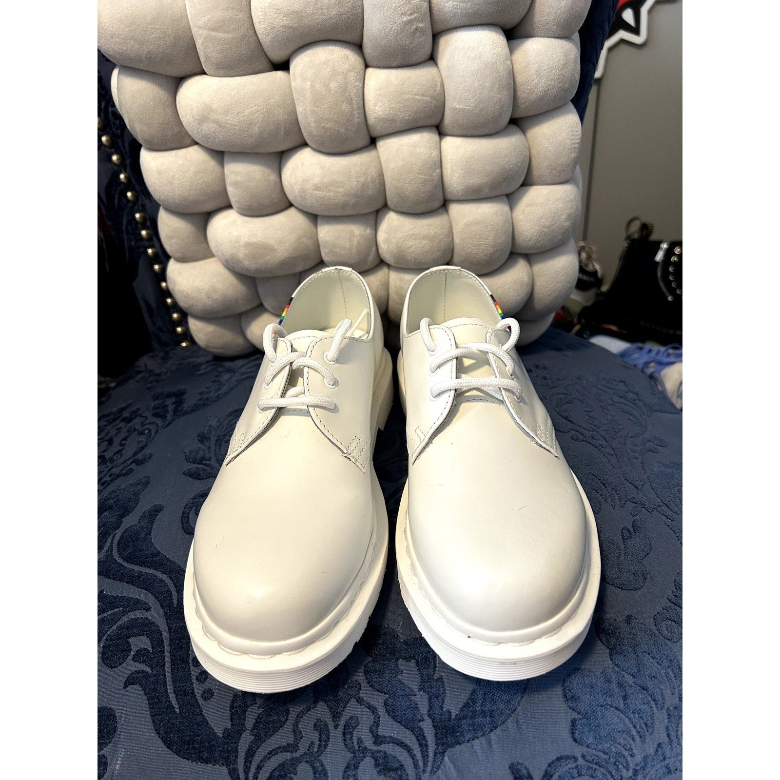 Dr. Martens Dr Martens White Rainbow LGBTQ Pride Oxfords size 6/EU Size US 6 / IT 36 - 4 Thumbnail