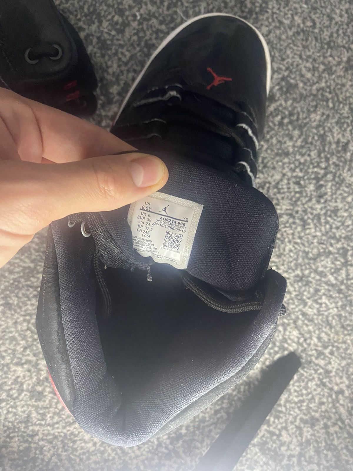 Jordan Brand Air Jordan max aura szn 8 Size US 6 / EU 39 - 5 Thumbnail