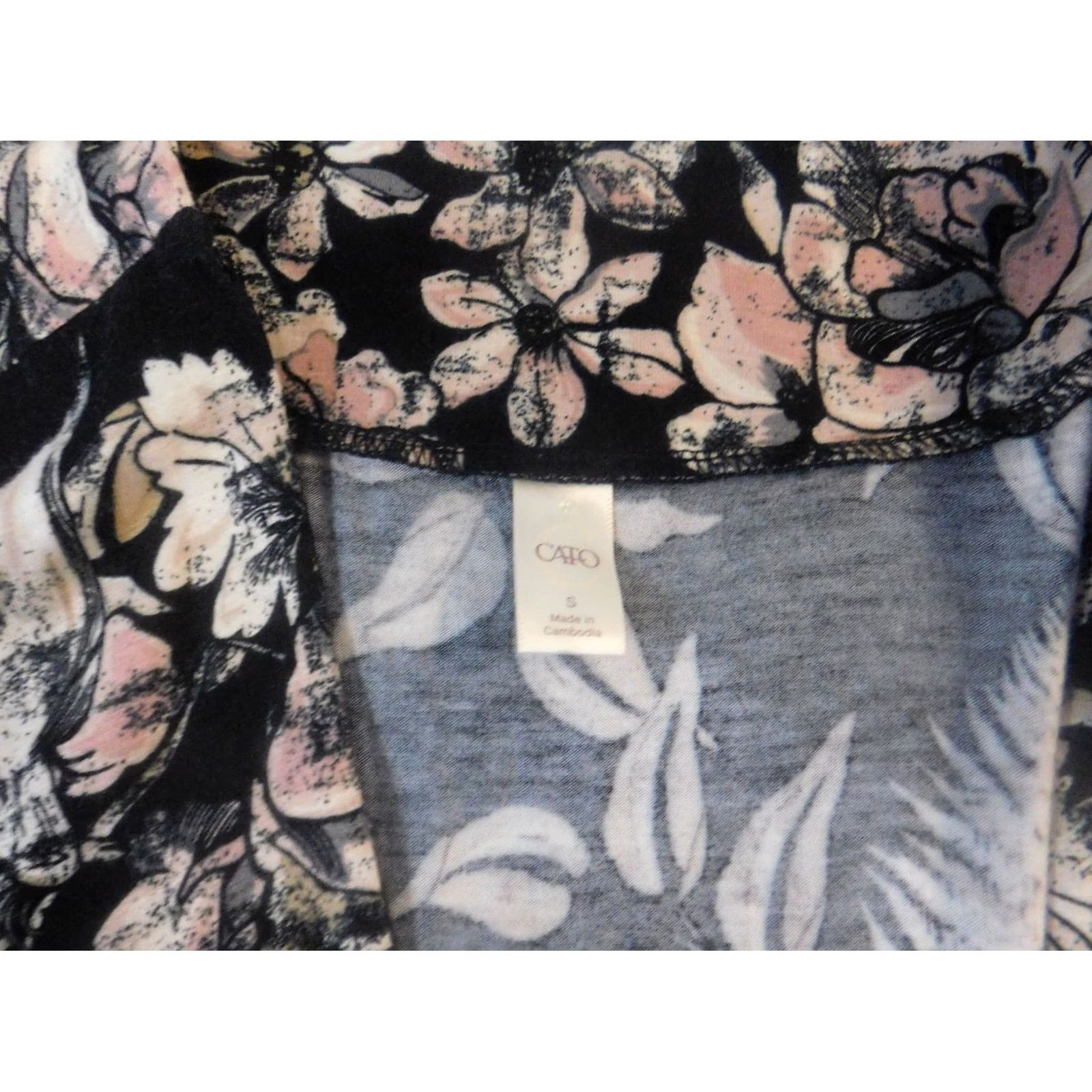 Vintage Cato Sweater Cardigan Womens S Black Floral Short Sleeve Balloon Knit Open Turtleneck Pullover Button Size S / US 4 / IT 40 - 5 Thumbnail