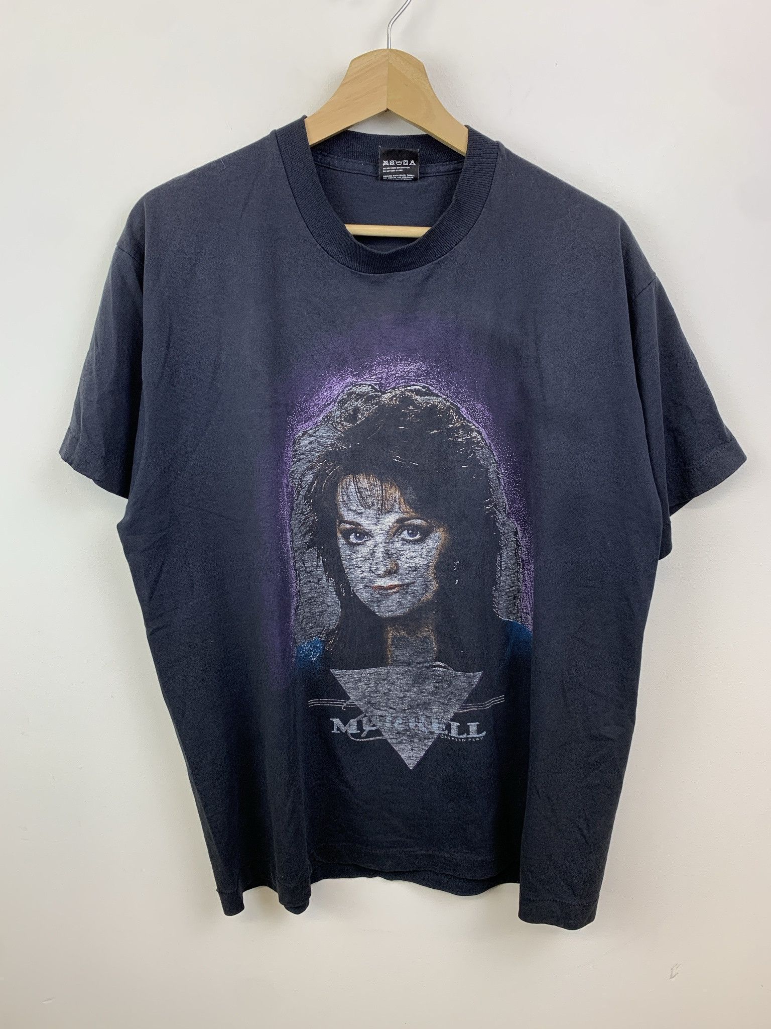 Other Vintage 1980s Diana Murrell Single Stitch Band Tee Size XL Size US XL / EU 56 / 4 - 1 Thumbnail