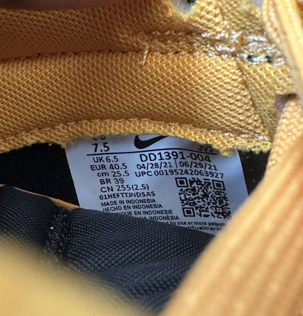 Nike Nike Dunk Low Retro “Goldenrod” SIZE 7.5M - SHIPS ⚡️ Size US 7.5 / EU 40-41 - 7 Thumbnail