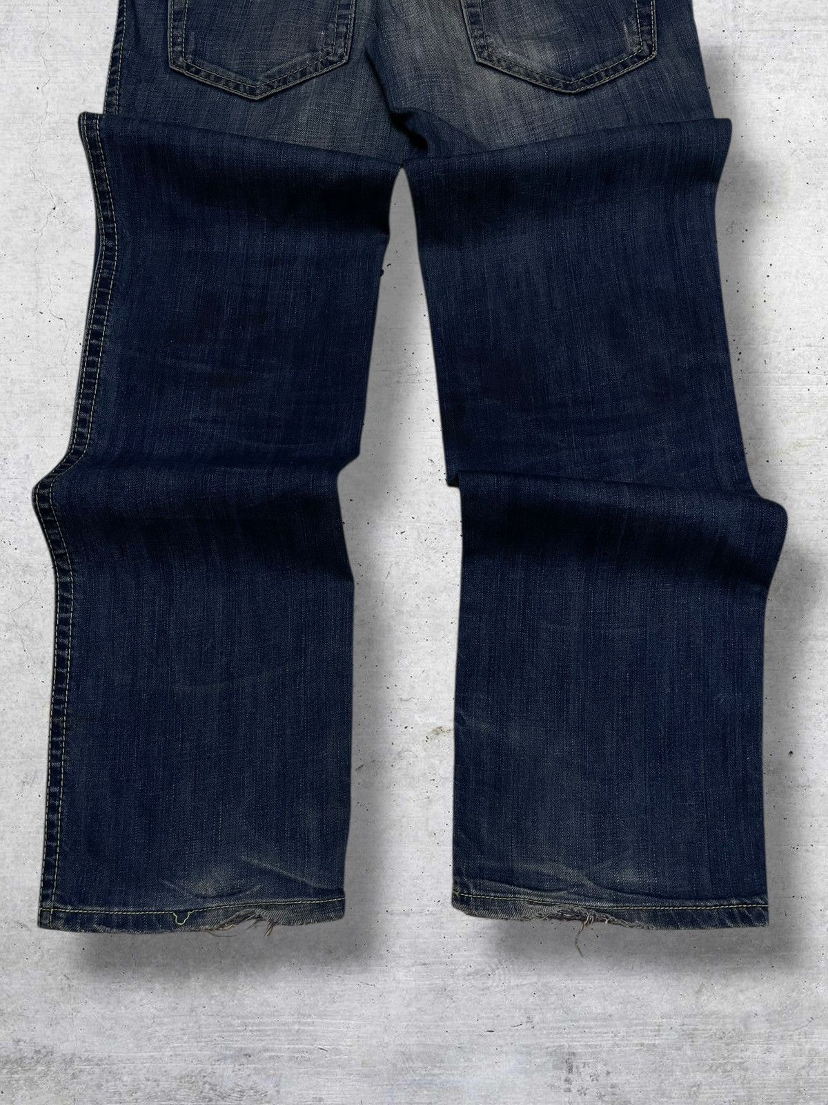 Dsquared2 VINTAGE DESIGNER DSQUARED2 ‘FUCKER’ ACDC RIPPED OG DENIM Size US 32 / EU 48 - 11 Thumbnail