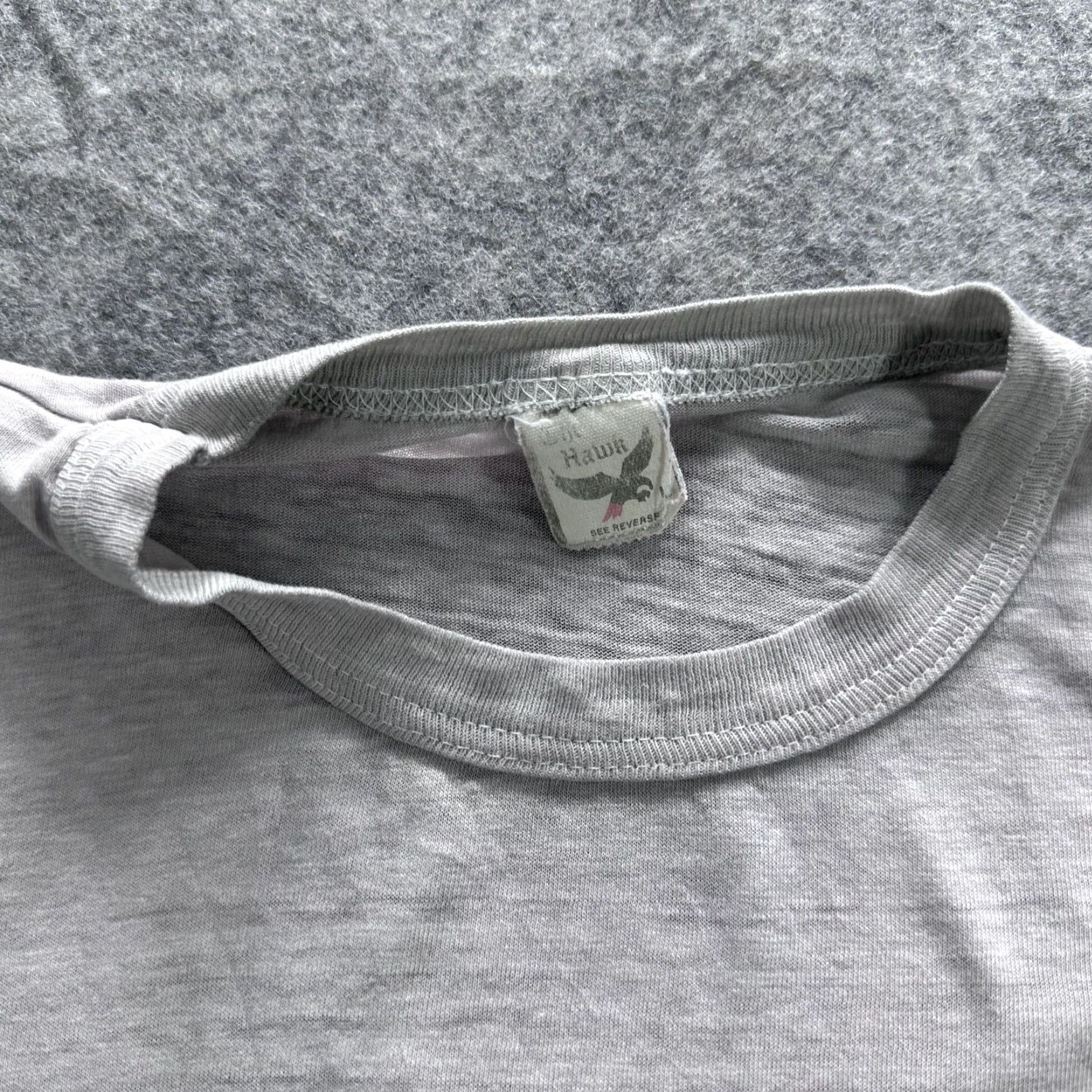 Vintage VINTAGE Hawk Shirt Mens Medium Gray Short Sleeve Crewneck T-Shirt Size US M / EU 48-50 / 2 - 2 Thumbnail