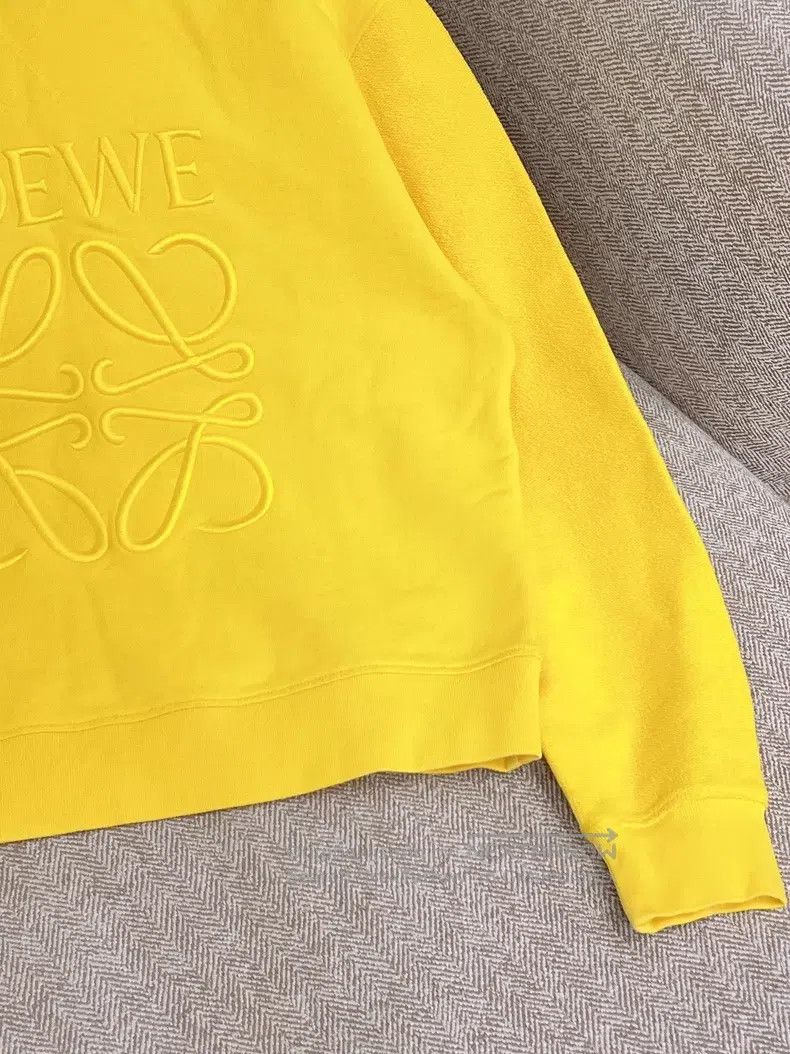 Loewe Loewe Embroidered logo lemon yellow crewneck sweater Size S / US 4 / IT 40 - 4 Thumbnail
