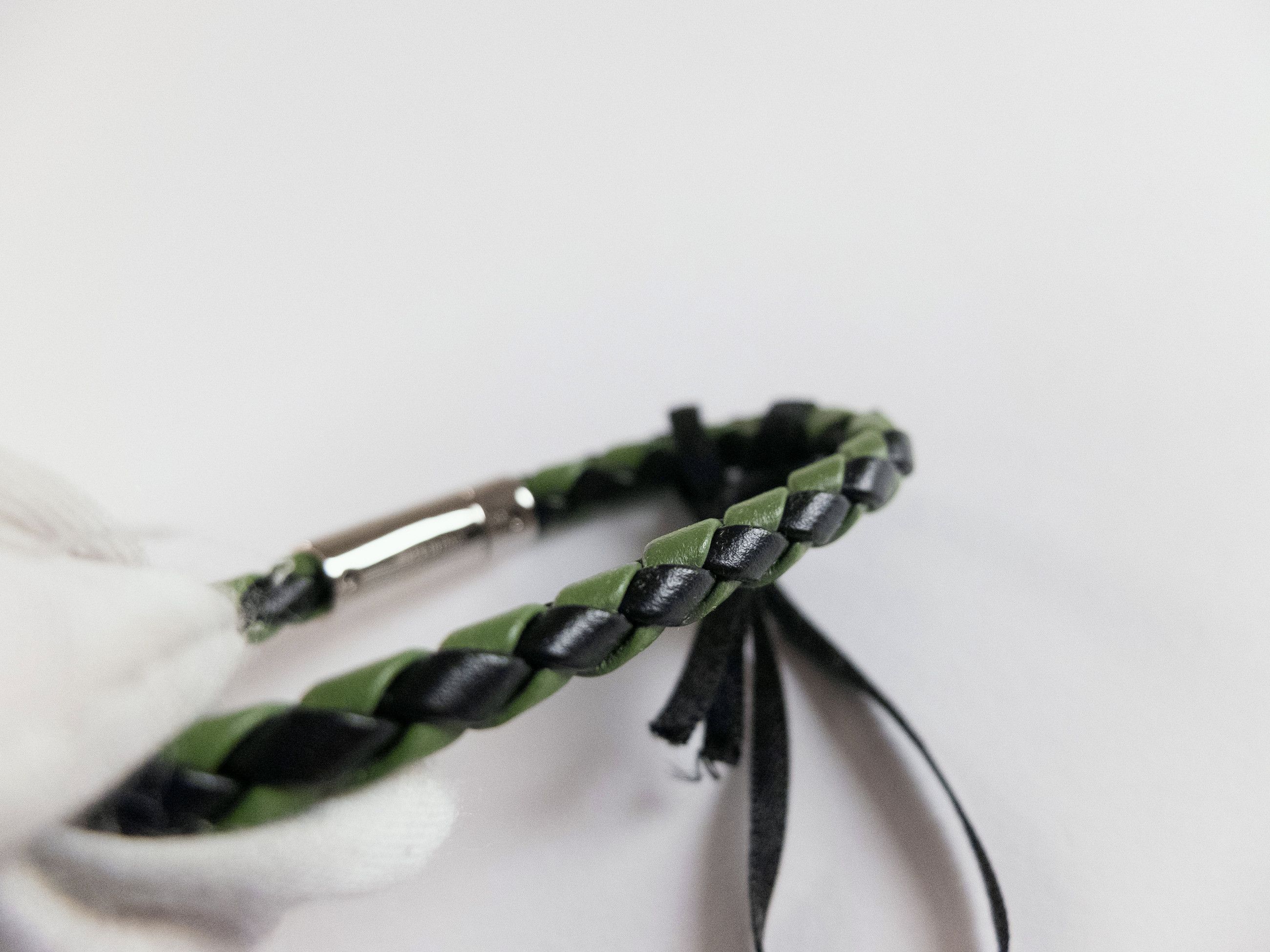 Fendi FENDI green & black woven leather bracelet Medium Size ONE SIZE - 4 Thumbnail