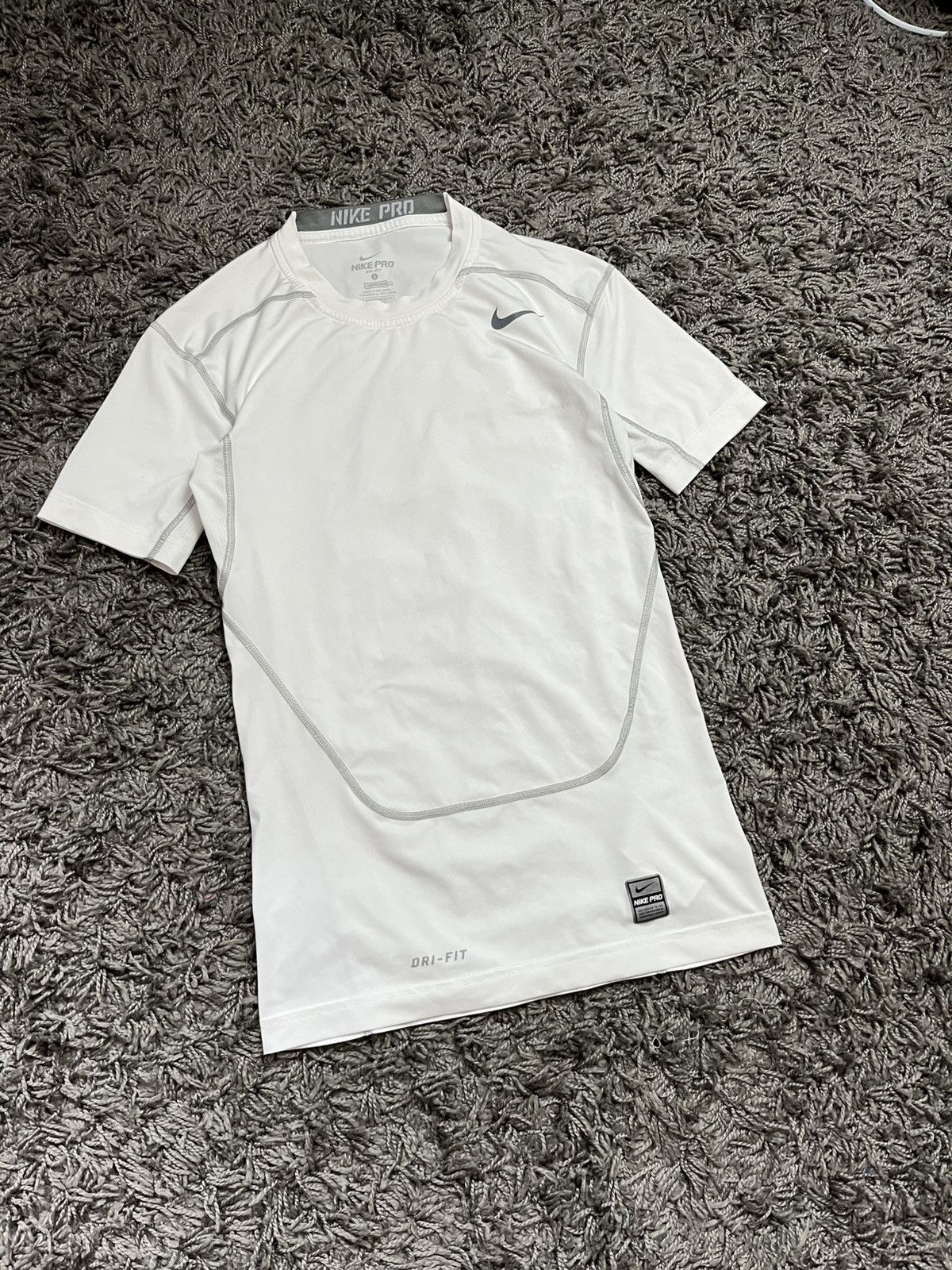 Nike Nike Pro Combat Compression T-Shirt White Size US S / EU 44-46 / 1 - 1 Thumbnail