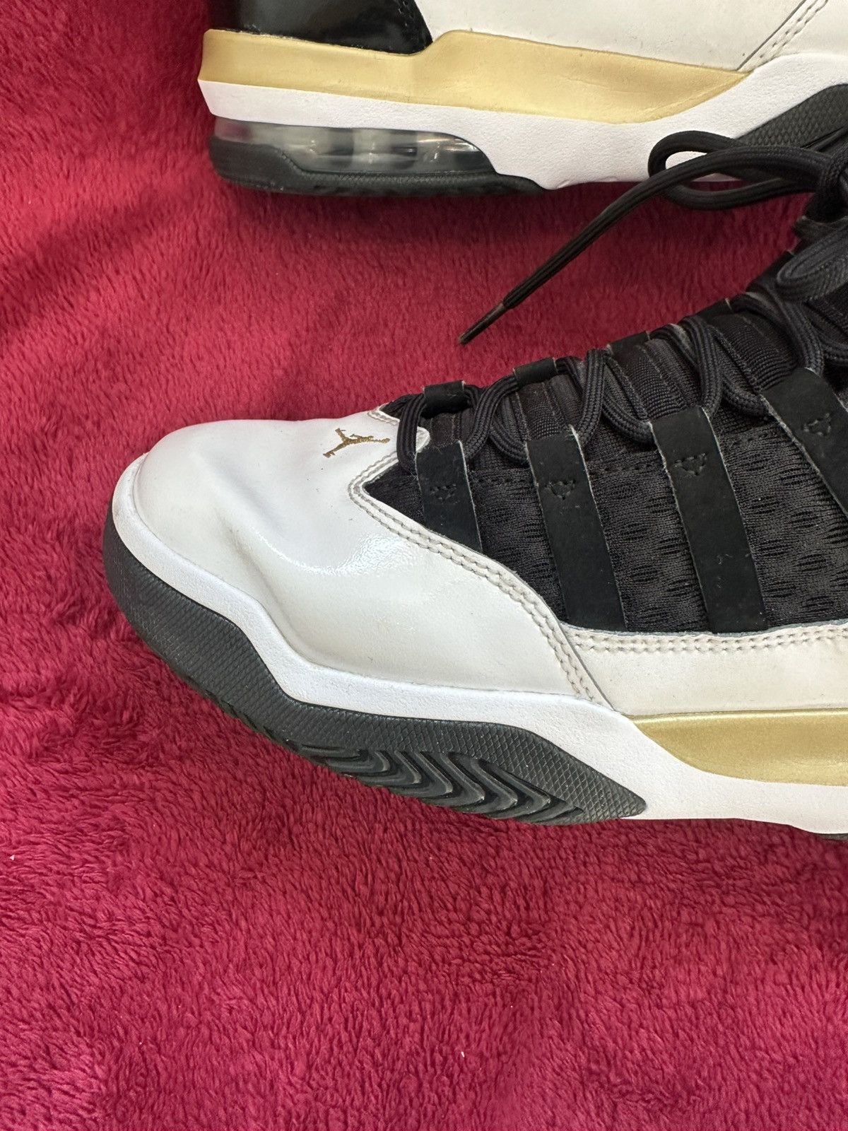 Jordan Brand jordan max aura 2 "olympic gold" Size US 6 / EU 39 - 3 Thumbnail