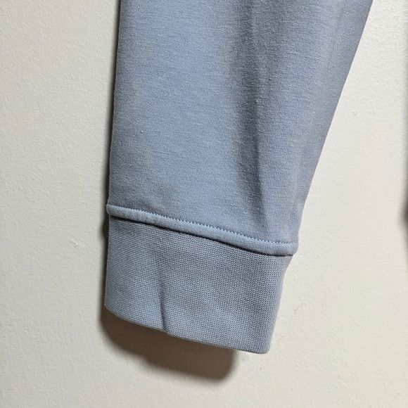 Lululemon Lululemon Light Blue Crewneck Sweatshirt -M Size US M / EU 48-50 / 2 - 4 Thumbnail