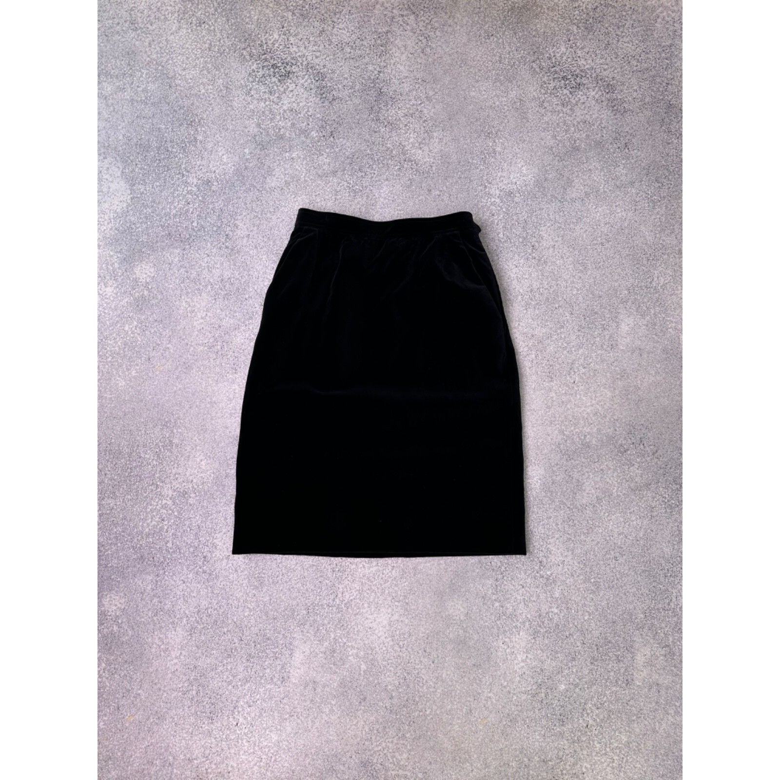 Yves Saint Laurent VTG Yves Saint Laurent Rive Gauche Black Velvet Skirt Size 26" / US 2 / IT 38 - 1 Thumbnail