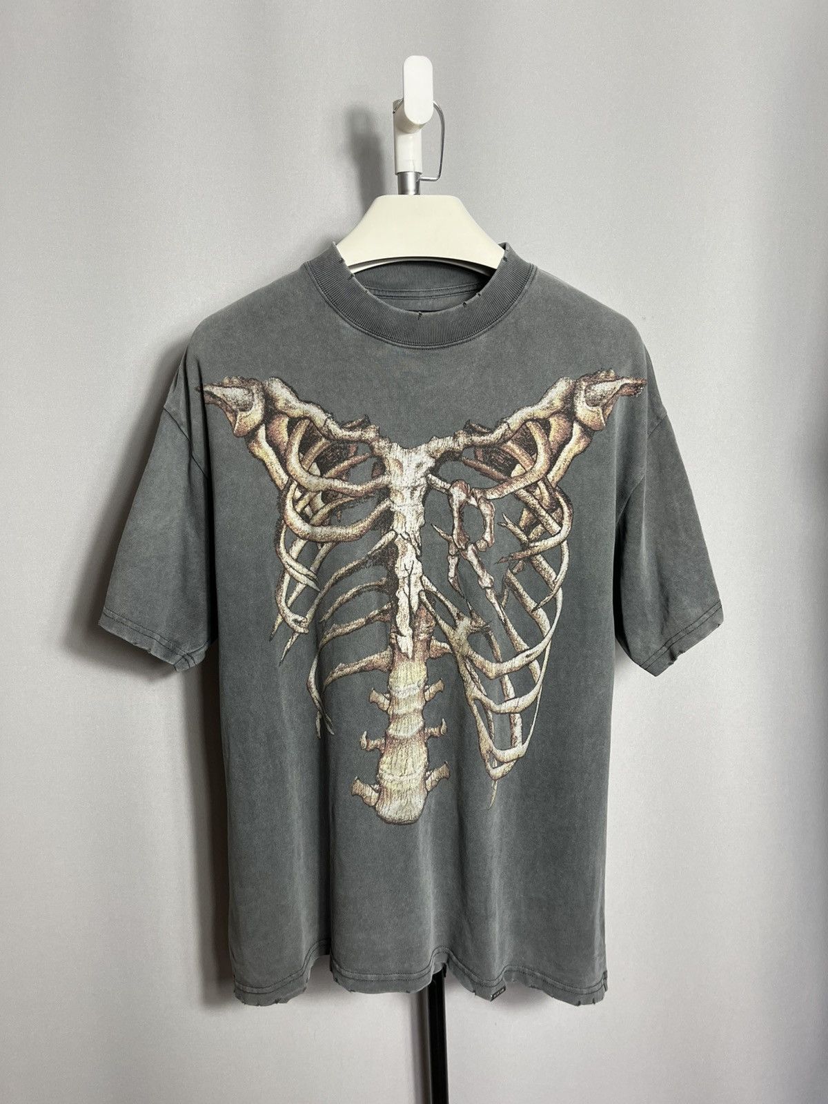 Represent Clo. Represent Bones Vintage Grey Tee Skeleton Graphic Mens Size US M / EU 48-50 / 2 - 1 Thumbnail