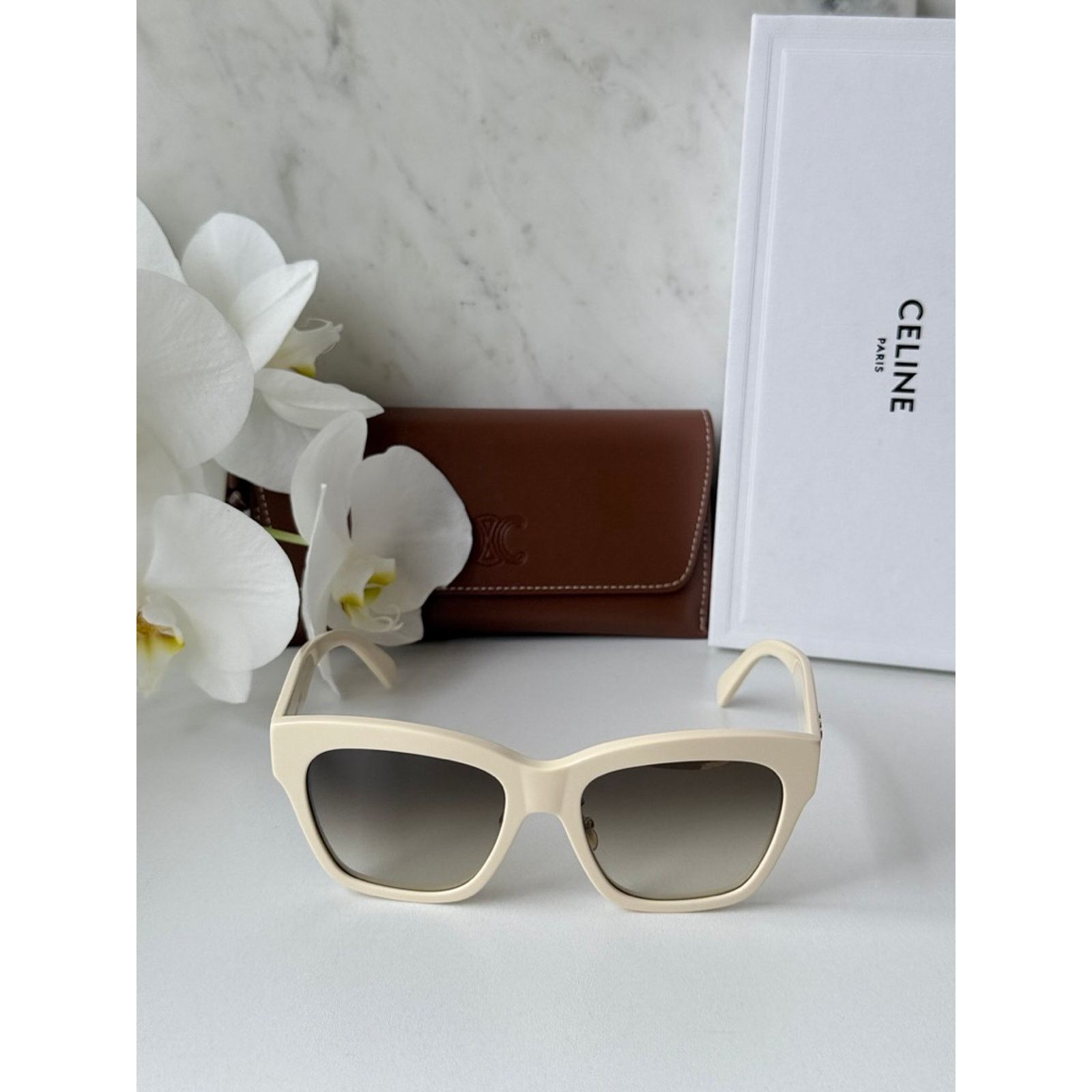 Celine NEW Celine CL40253F Triomphe Cat Eye Ivory White Sunglasses Size ONE SIZE - 5 Thumbnail