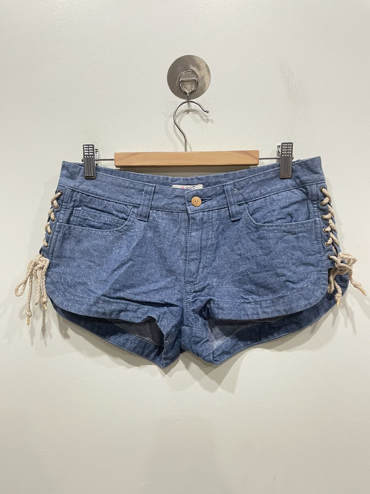 Narcotic GDC GDC femme shorts Size 30" / US 8 / IT 44 - 1 Thumbnail