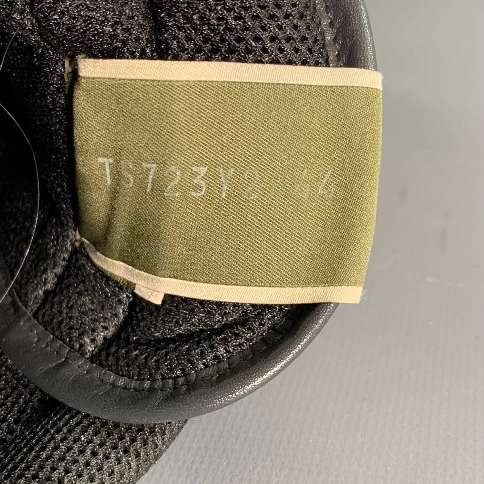 Valentino VALENTINO Size 11 Black Multi-Color Camo Sneakers Size US 11 / EU 44 - 9 Thumbnail