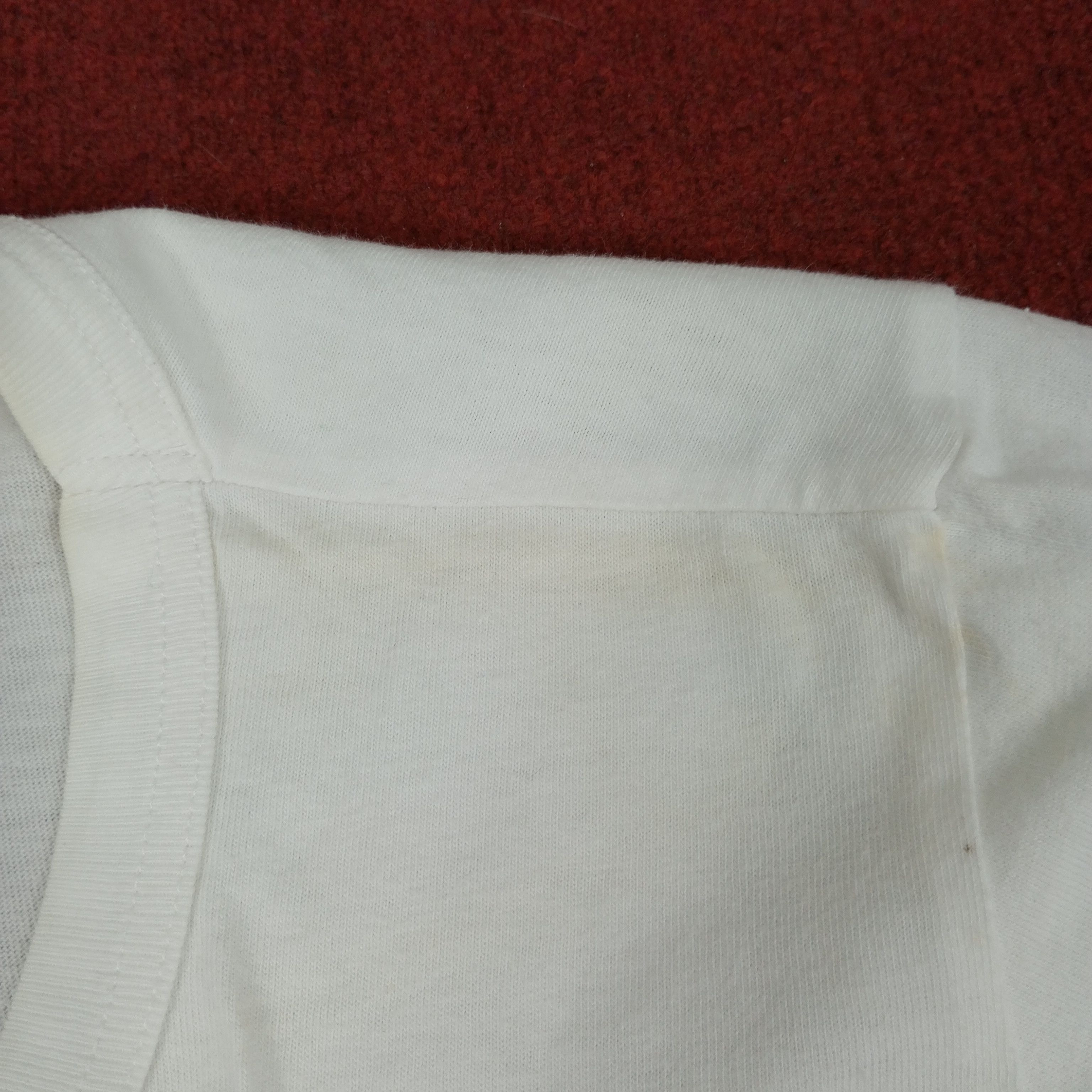 Comme des Garcons Play Comme Des Garcons Japanese Brand Logo Design Tshirt Size US XS / EU 42 / 0 - 7 Thumbnail