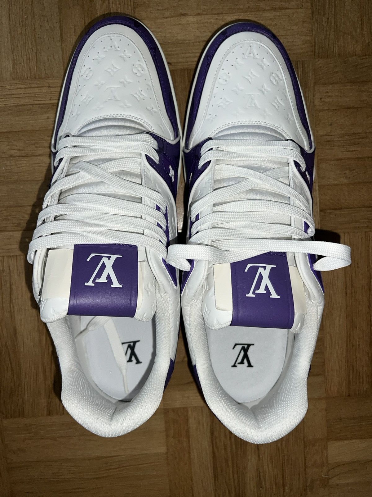 Louis Vuitton LV TRAINER SNEAKER Size US 11 / EU 44 - 4 Thumbnail