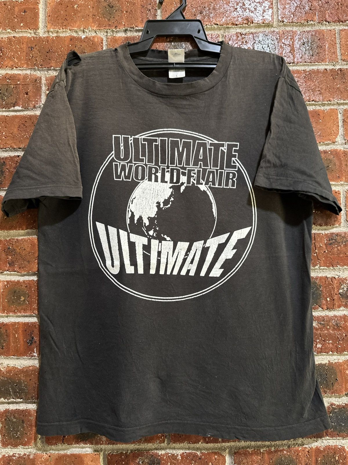 Japanese Brand Thrashed Vintage Ultimate World Flair Distress Tee Size US L / EU 52-54 / 3 - 1 Thumbnail
