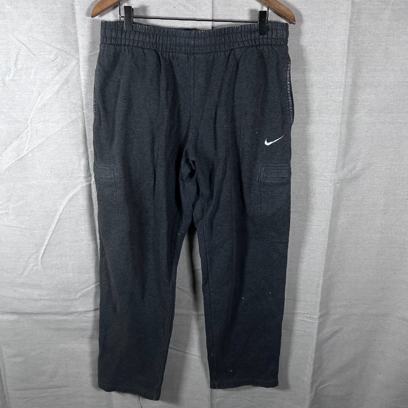 Nike Nike Mens Cargo Sweatpants Dark Grey Fleece Joggers Size M Regular Elastic Drawstring Pockets Cargo Suede? Size US 31 - 2 Thumbnail