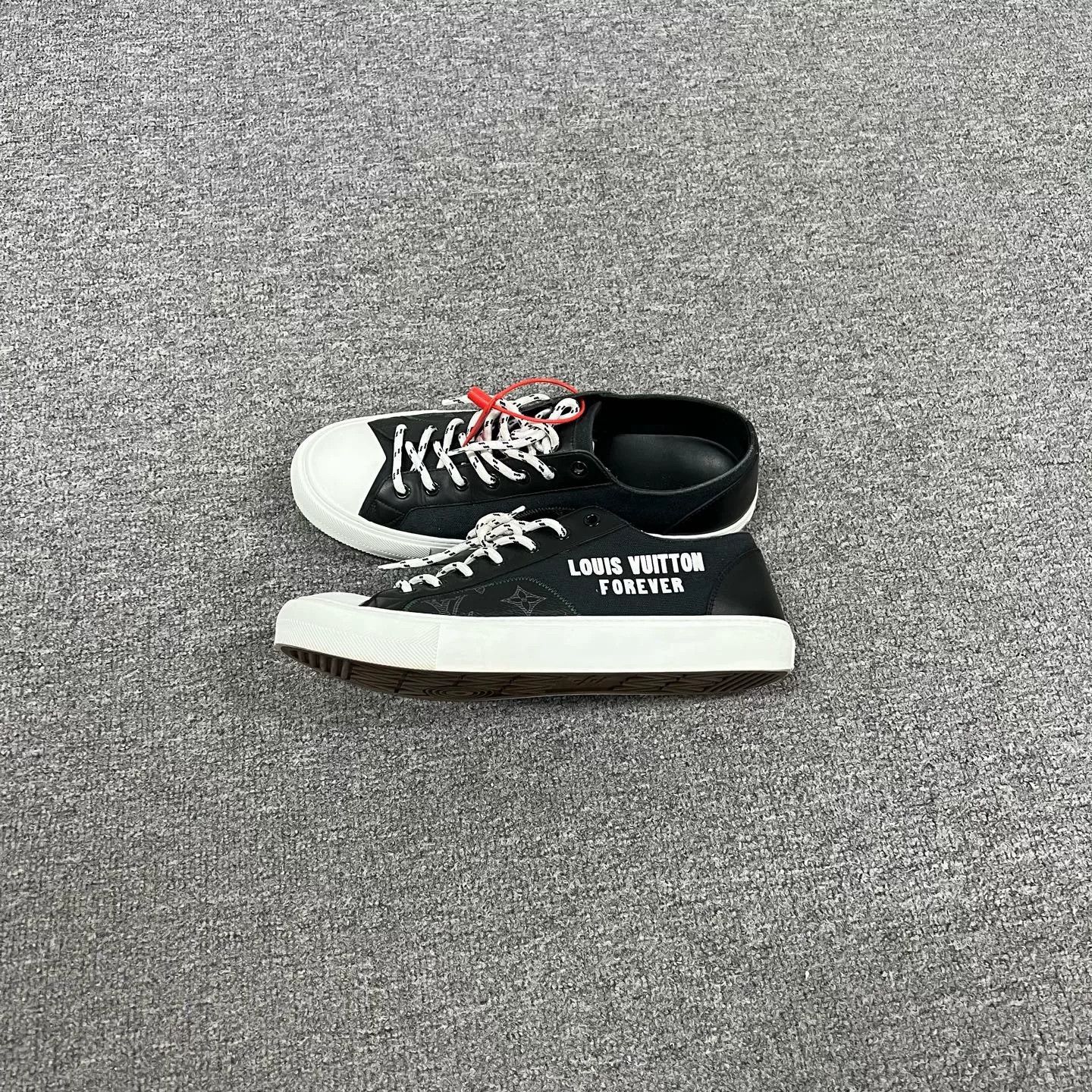 Louis Vuitton louis vuitton low-top casual sneakers Size US 9.5 / EU 42-43 - 1 Preview