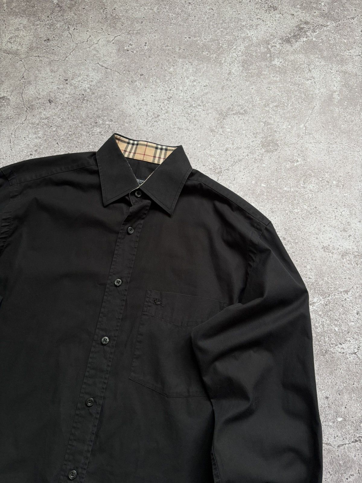 Burberry Burberry Classic Black Shirt Size US L / EU 52-54 / 3 - 2 Thumbnail