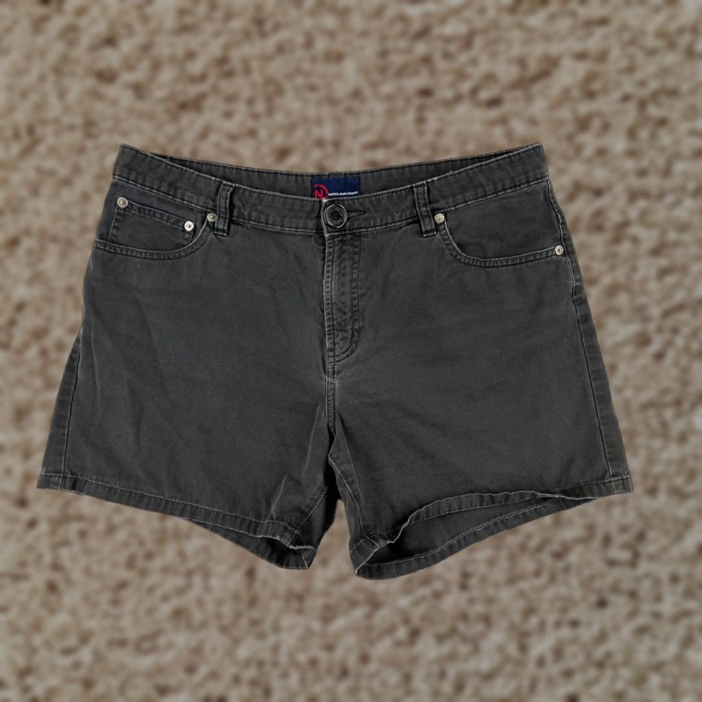 Nautica Nautica Shorts Women 14 Black 100% Cotton Twill 5-Pocket Zip Fly | Regular Fit | Inseam 5" | Womens Size 36" / US 14 / IT 50 - 1 Thumbnail
