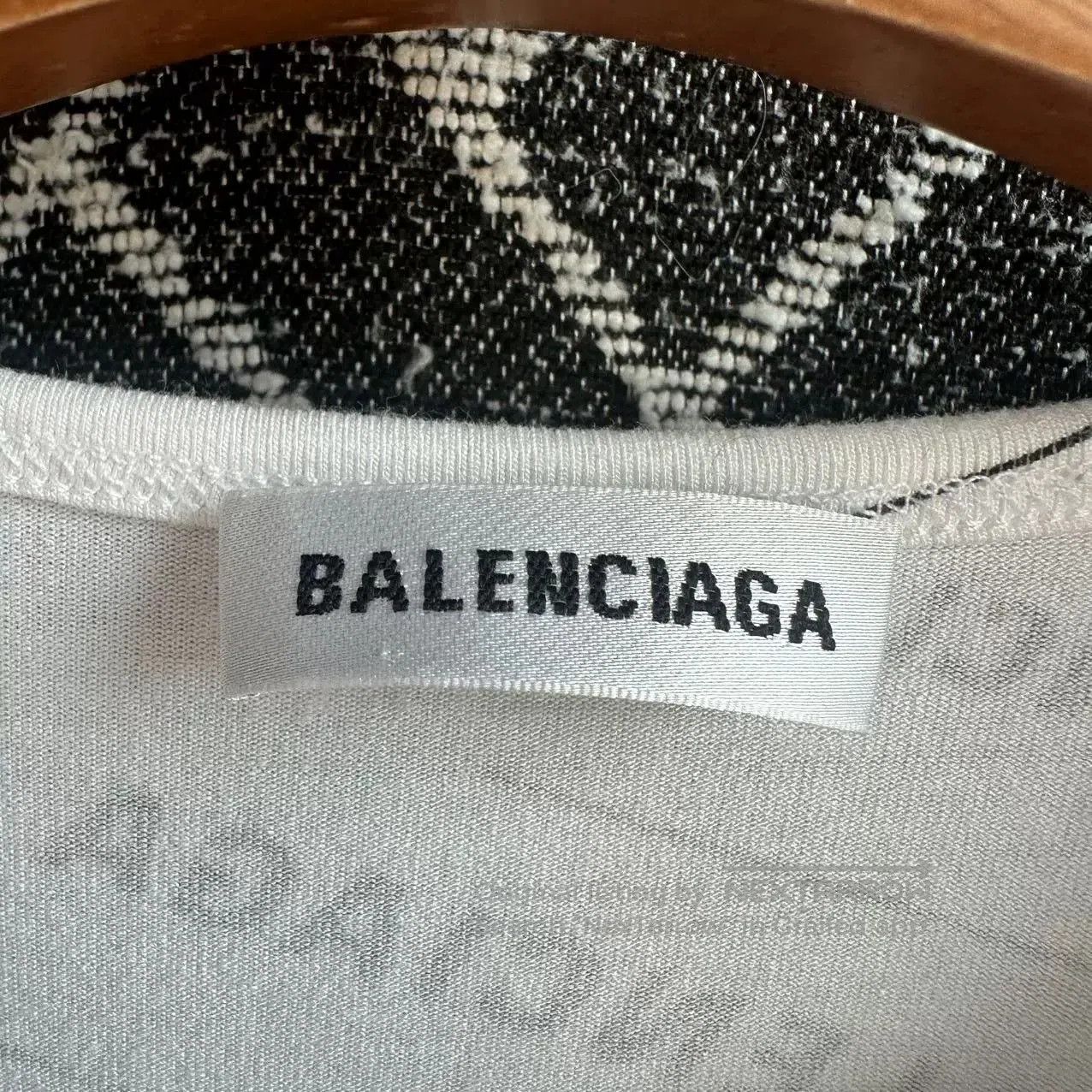 Balenciaga Balenciaga White All-Over Print Long-Sleeve T-Shirt. Size US M / EU 48-50 / 2 - 3 Thumbnail