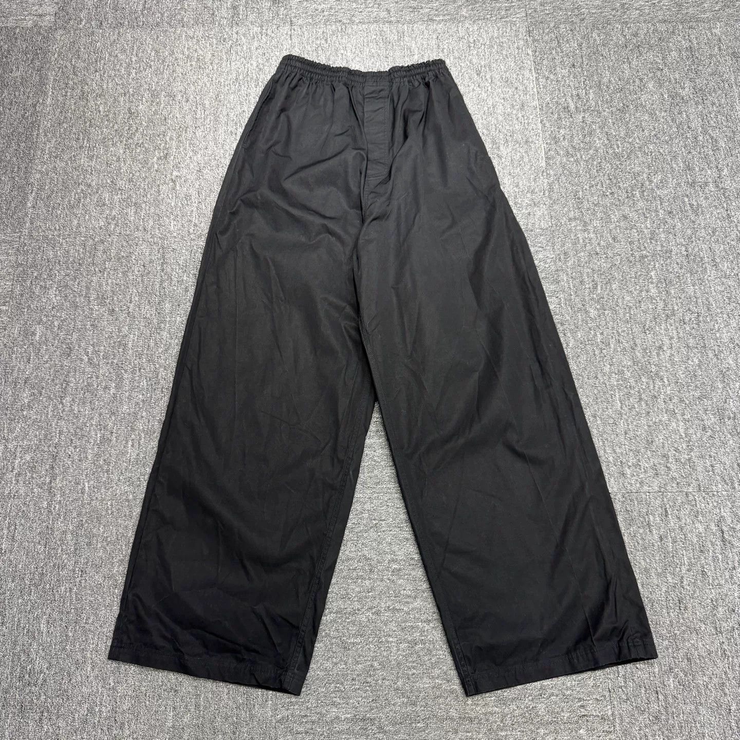 Balenciaga Balenciaga Solid Wide-Leg Casual Pants Size 22" - 1 Thumbnail
