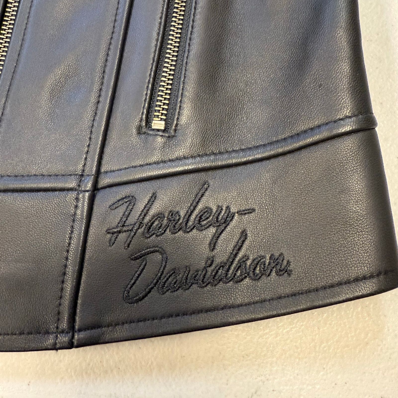 Harley Davidson HARLEY-DAVIDSON WOMEN'S LEATHER VEST MEDIUM BLACK 98024-23VW Size M / US 6-8 / IT 42-44 - 7 Thumbnail