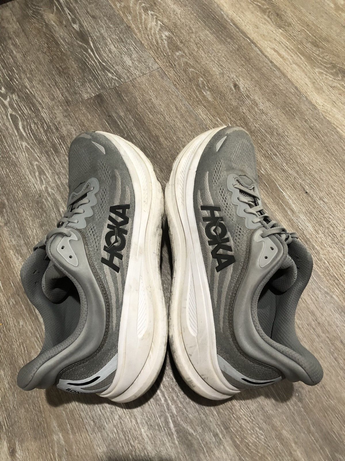 Hoka Hoka One One Shoes Mens Size 14 Gray White Bondi 9 Road Run Size US 14 / EU 47 - 12 Thumbnail