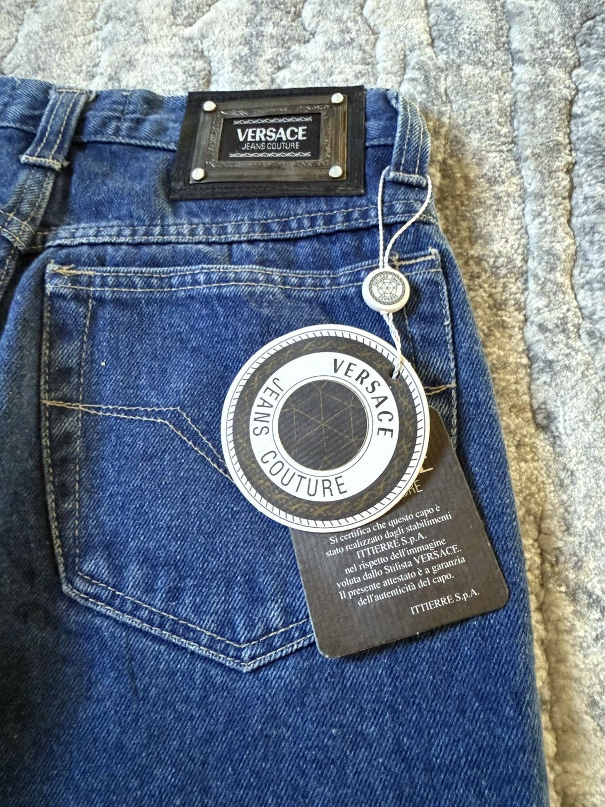 Versace Jeans Couture Versace Jeans Couture Carrot Cut Tappered Jeans Deadstock Size US 28 / EU 44 - 13 Thumbnail