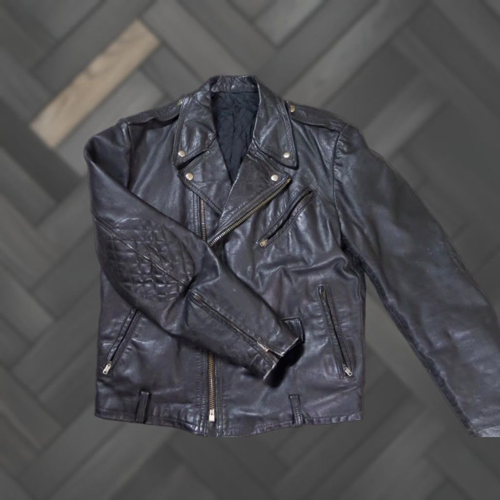 Vintage VINTAGE 1970s MOTORCYCLE Leather Jacket 40 patina CUSTOM Harley BIKER Mens Jacket Black Leather M 40-42 Patina Patina Vintage Motorcycle Jacket Mens Size US M / EU 48-50 / 2 - 1 Thumbnail