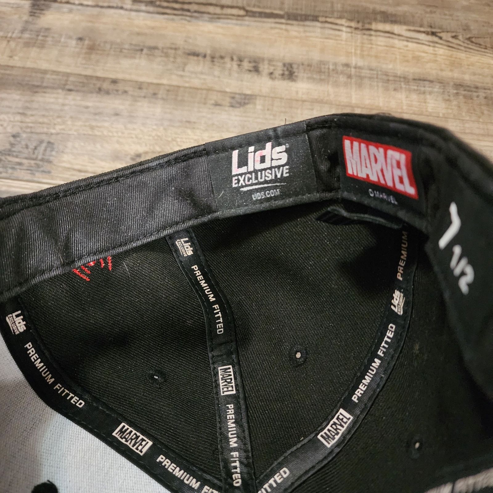 Lids Lids Exclusive Marvel Spiderman Fitted hat cap size 7.5 Size ONE SIZE - 7 Thumbnail