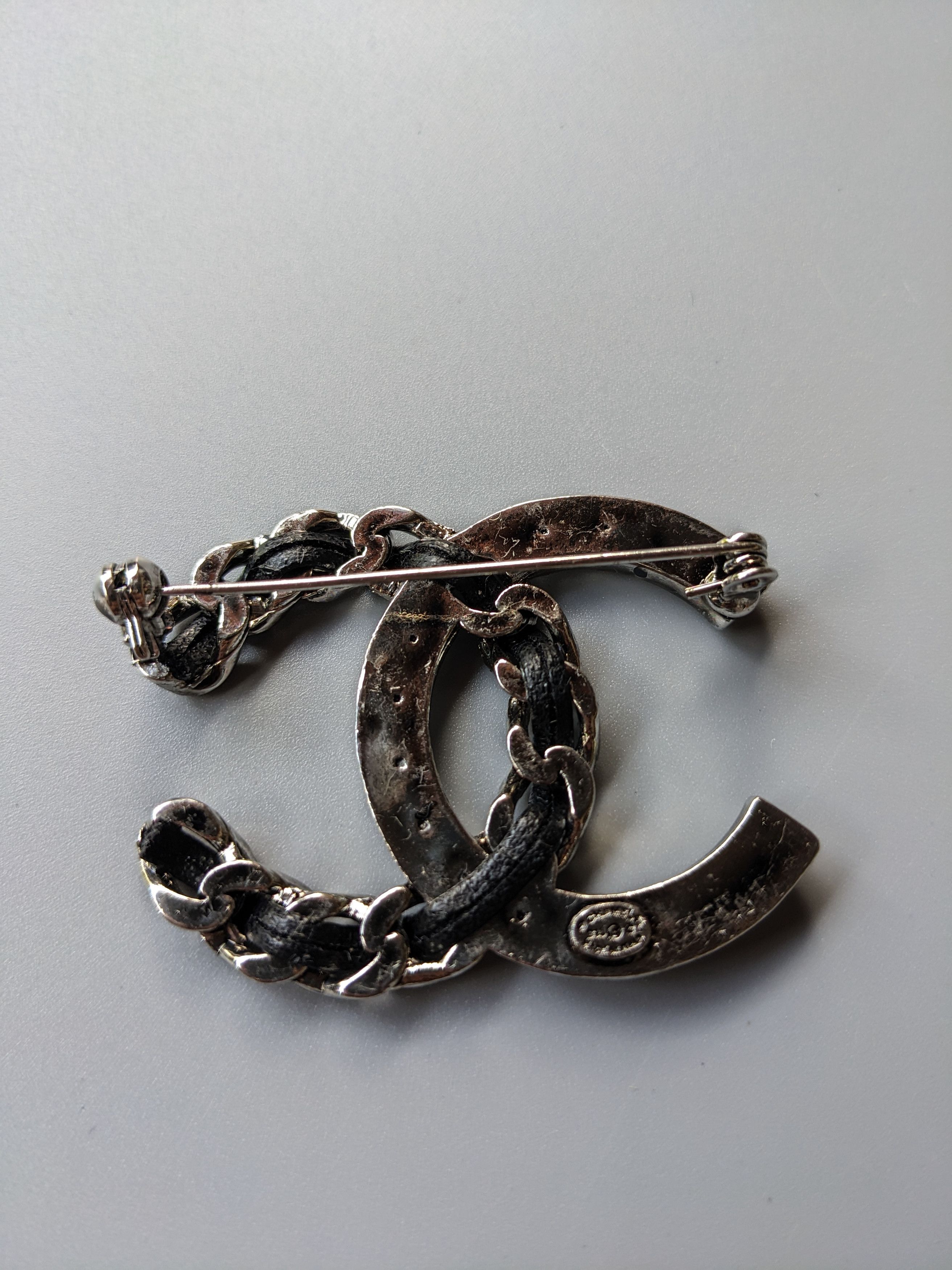 Chanel Chanel CC brooches crystal leather Size ONE SIZE - 2 Thumbnail