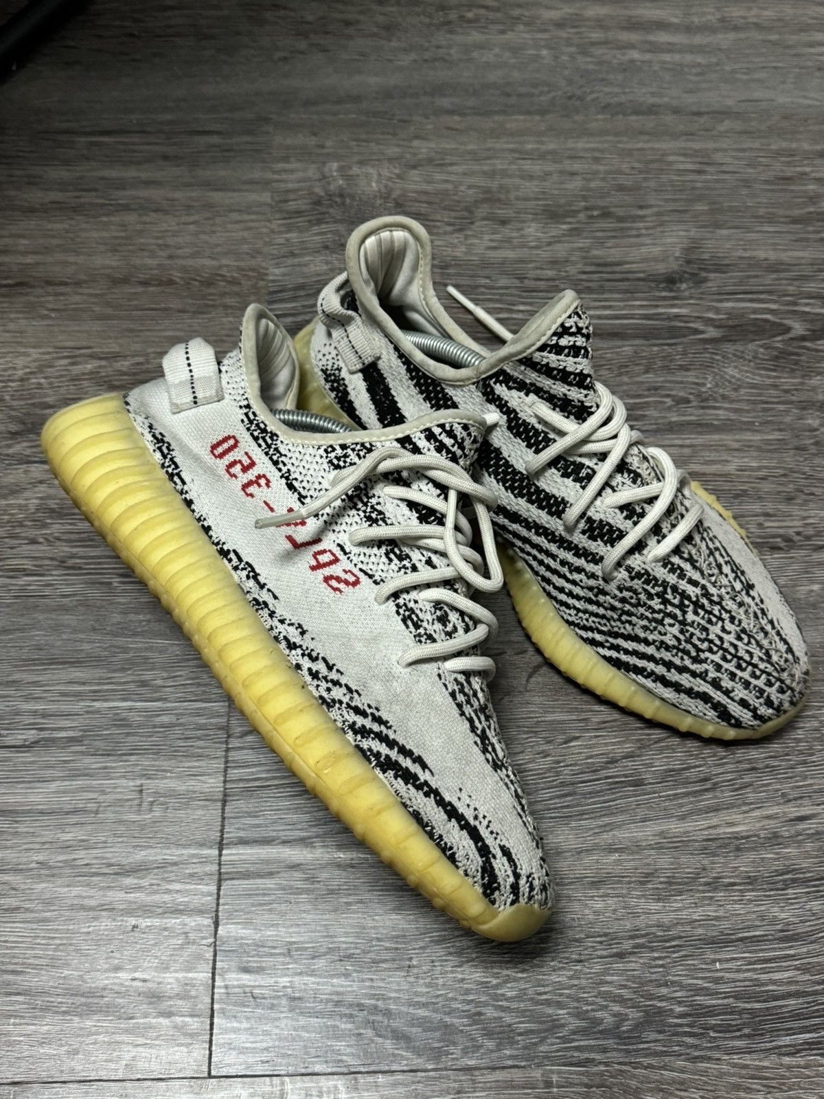 Other Adidas Yeezy boost 350v2 Zebra Size US 9 / EU 42 - 1 Thumbnail