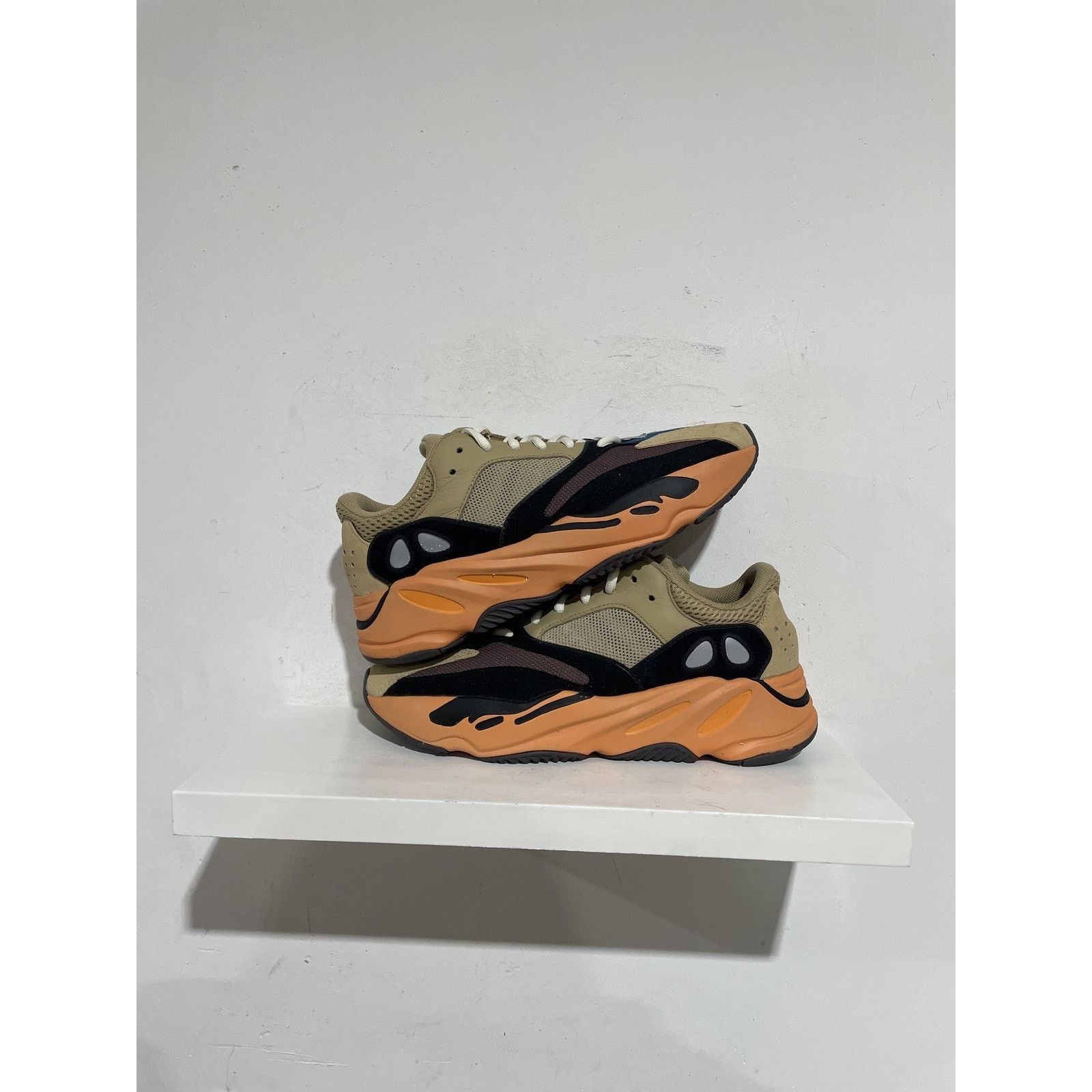 Adidas ADIDAS YEEZY 700 ENFLAME SIZE 10 PREOWNED Size US 10 / EU 43 - 1 Thumbnail