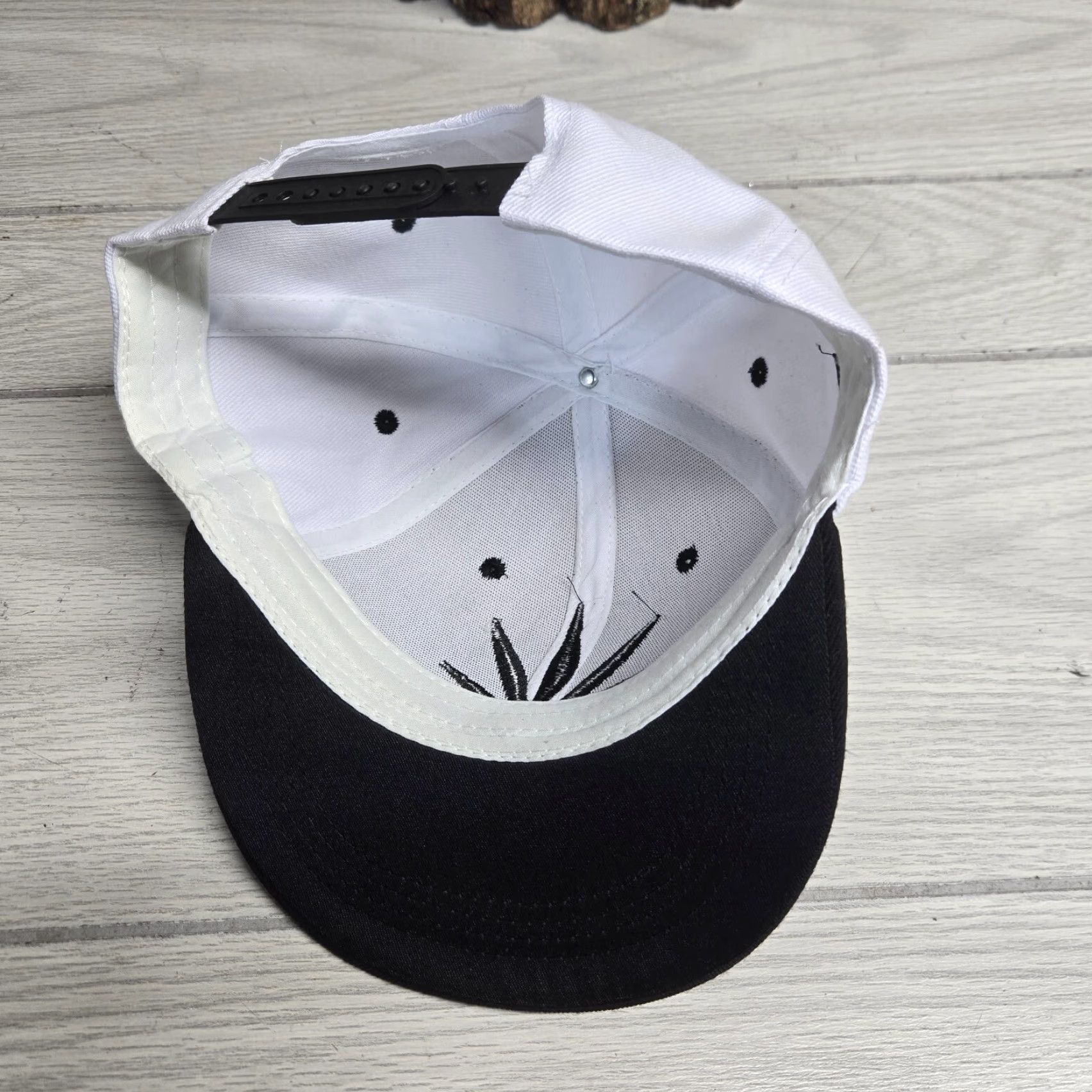 Vintage Embroidered Hat Men One Size White Pot Leaf Adjustable Hip-Hop Baseball Cap Snapback Size ONE SIZE - 5 Thumbnail