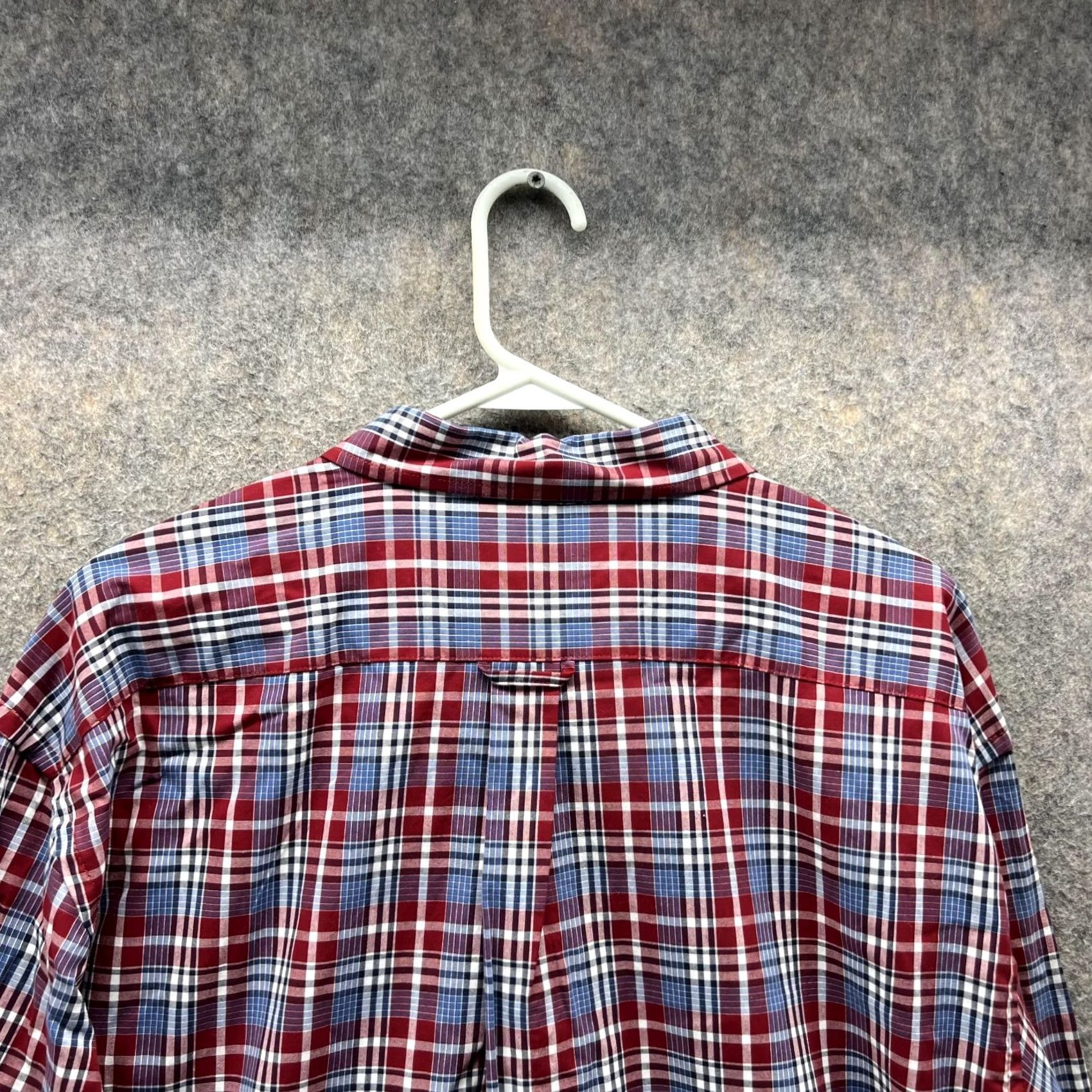 Izod VINTAGE IZOD Shirt Men XL Red Plaid Button-Down Casual Premium Essential Casual Shirt (Izod) Size US XL / EU 56 / 4 - 4 Thumbnail