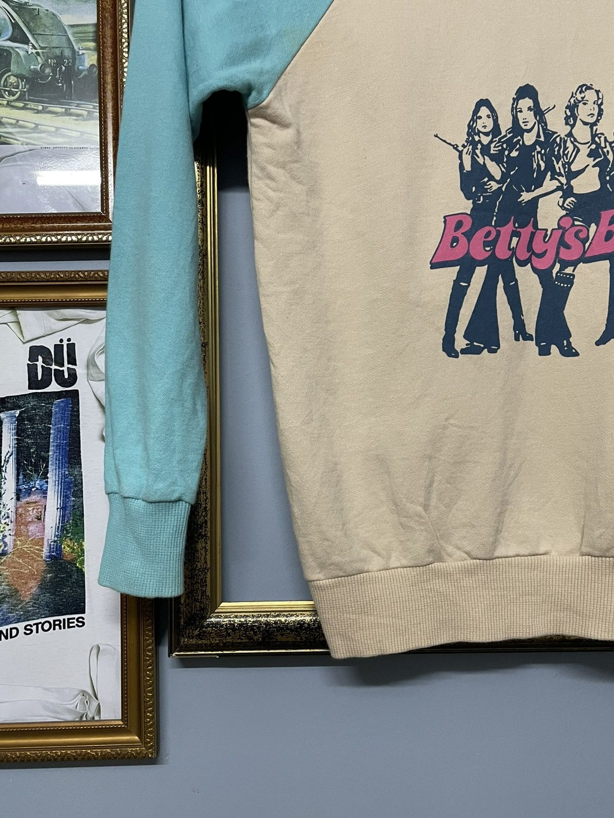 Japanese Brand Vintage 90s Japan Bettys Blue Shinji Abe Stop The War Hoodie Size US L / EU 52-54 / 3 - 5 Thumbnail